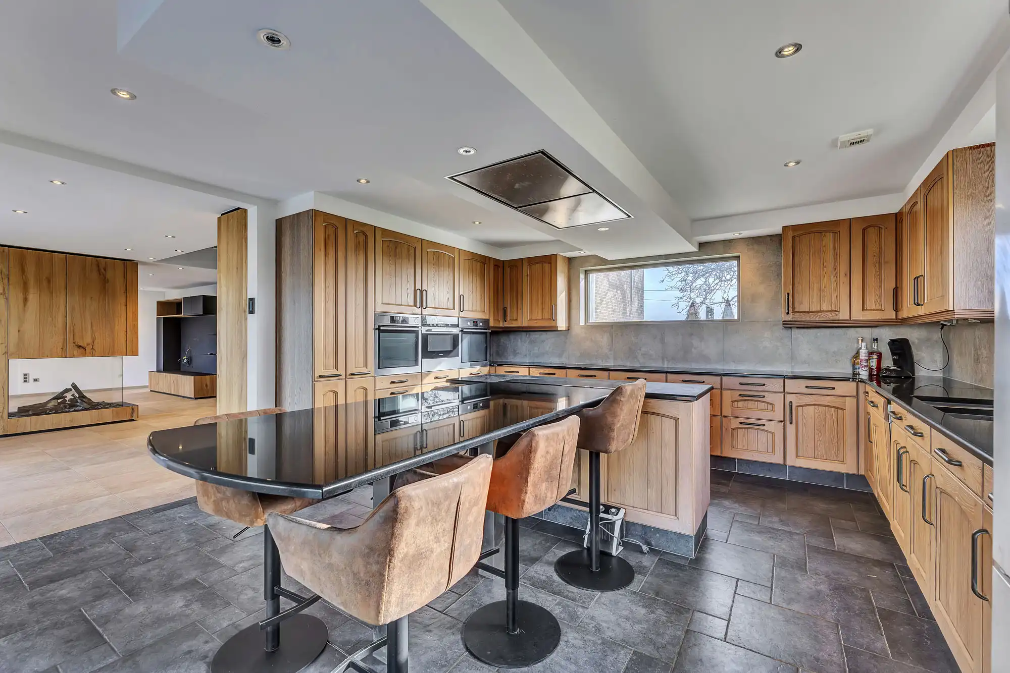 Fantastische woning met mogelijkheid zelfstandige activiteit foto 2