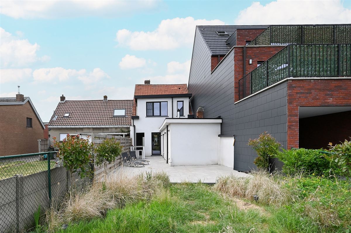 Lichte woning met diepe tuin foto 10