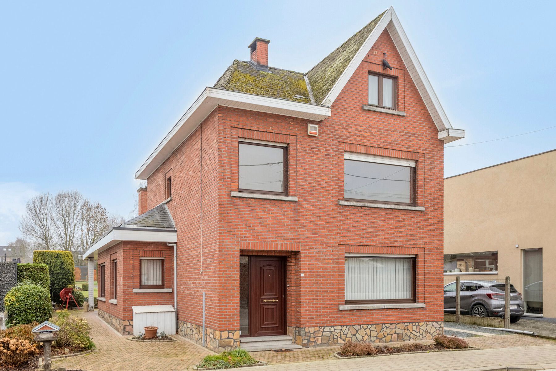 Hoofdfoto van de publicatie: Te renoveren 4-gevelwoning met prachtige tuin