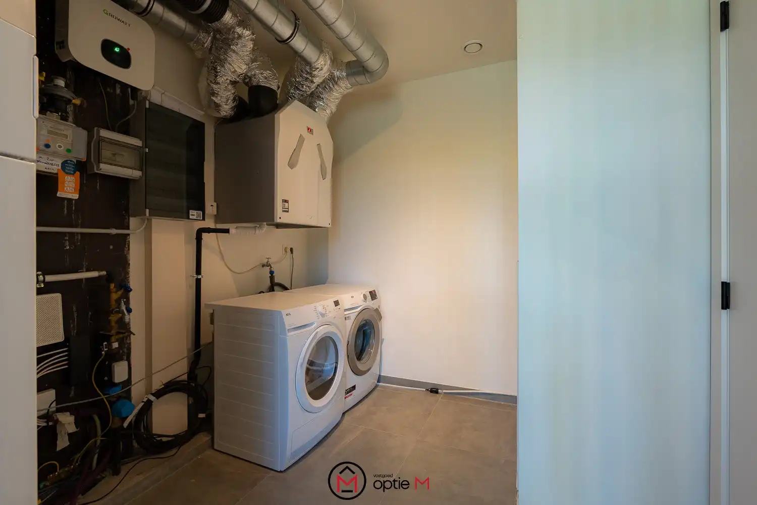 Instapklare woning te koop met hoogwaardige afwerking foto 26