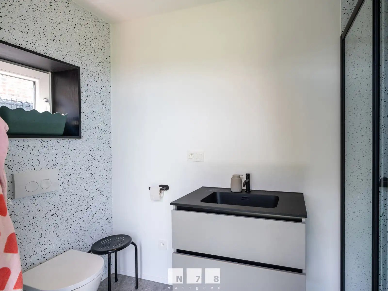 STIJLVOLLE VILLAWONING MET VERWARMD ZWEMBAD & POOLHOUSE OP 9A85CA IN ROTEM. foto 29