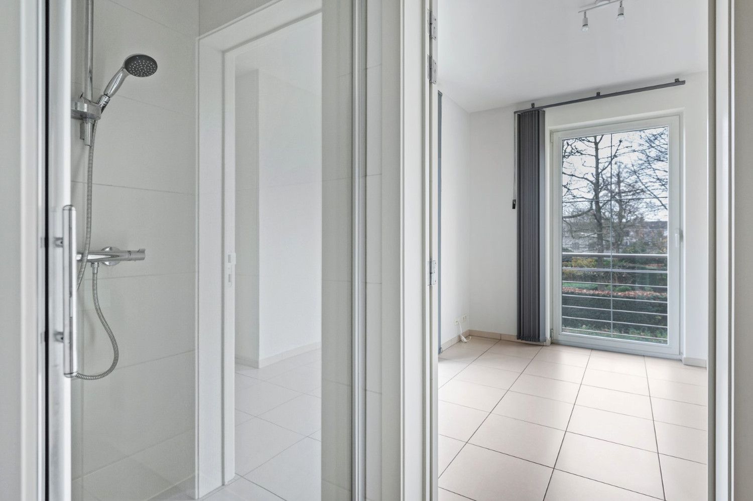 RUIM APP. IN PARKDOMEIN MET 3 SLK, 2 BADK. EN TERRAS! foto 17