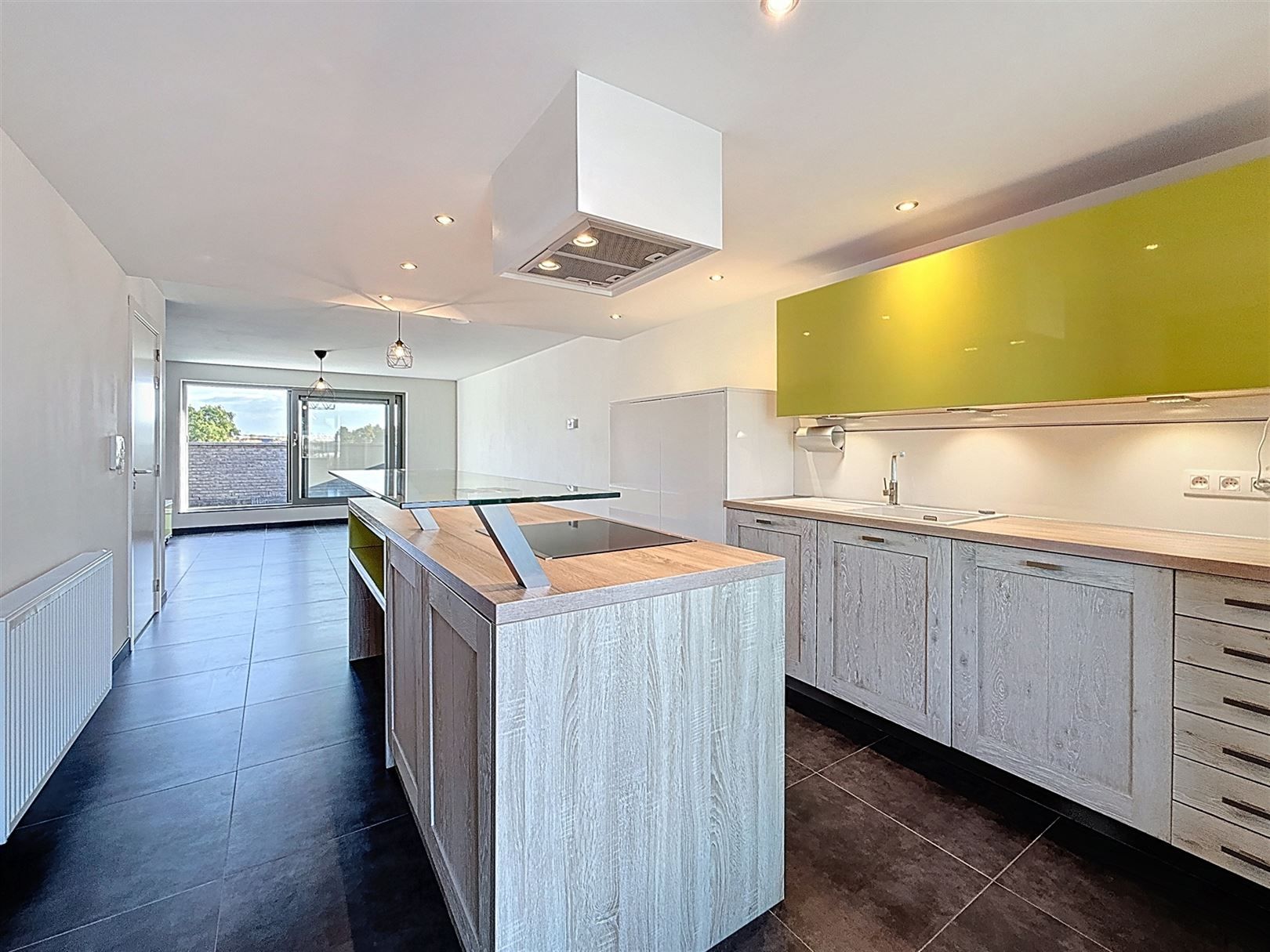 Mooi duplex app, 2 slpks, terrassen en parking foto 12