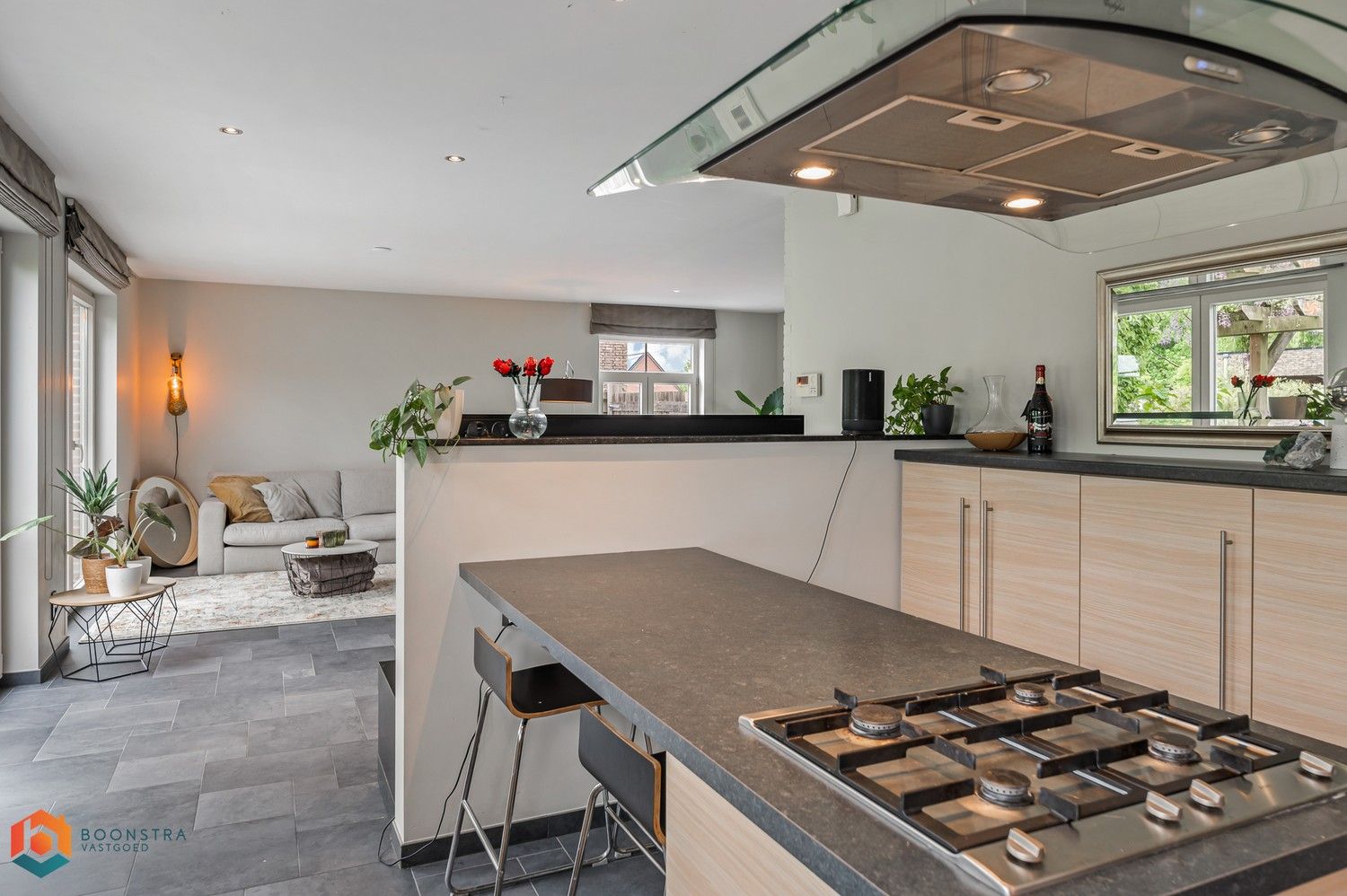 Stijlvolle en energiezuinige woning met 5 Slpkrs op een ruim perceel van 1370 m² foto 10