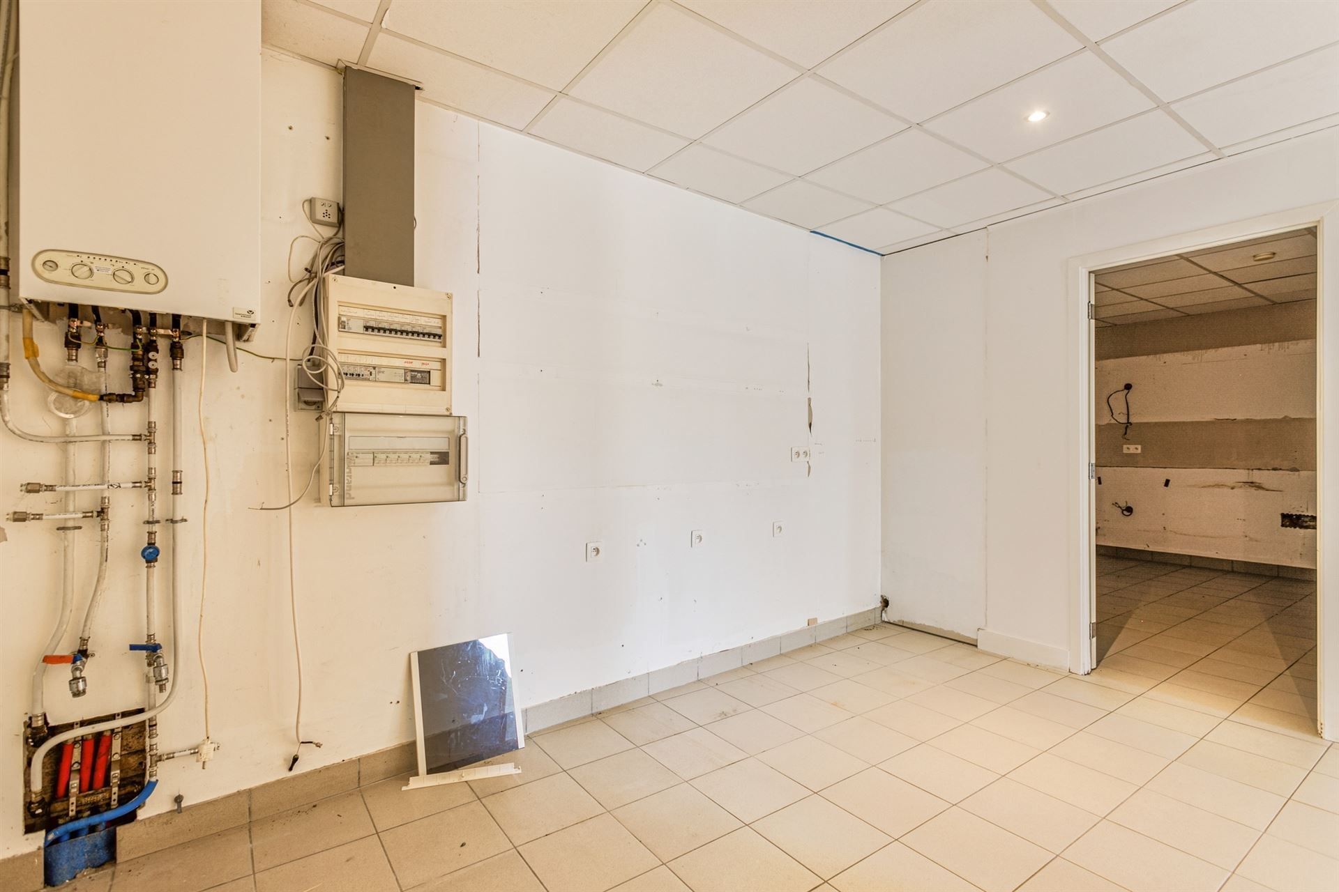 Handelsruimte te huur in centrum van Tessenderlo foto 7