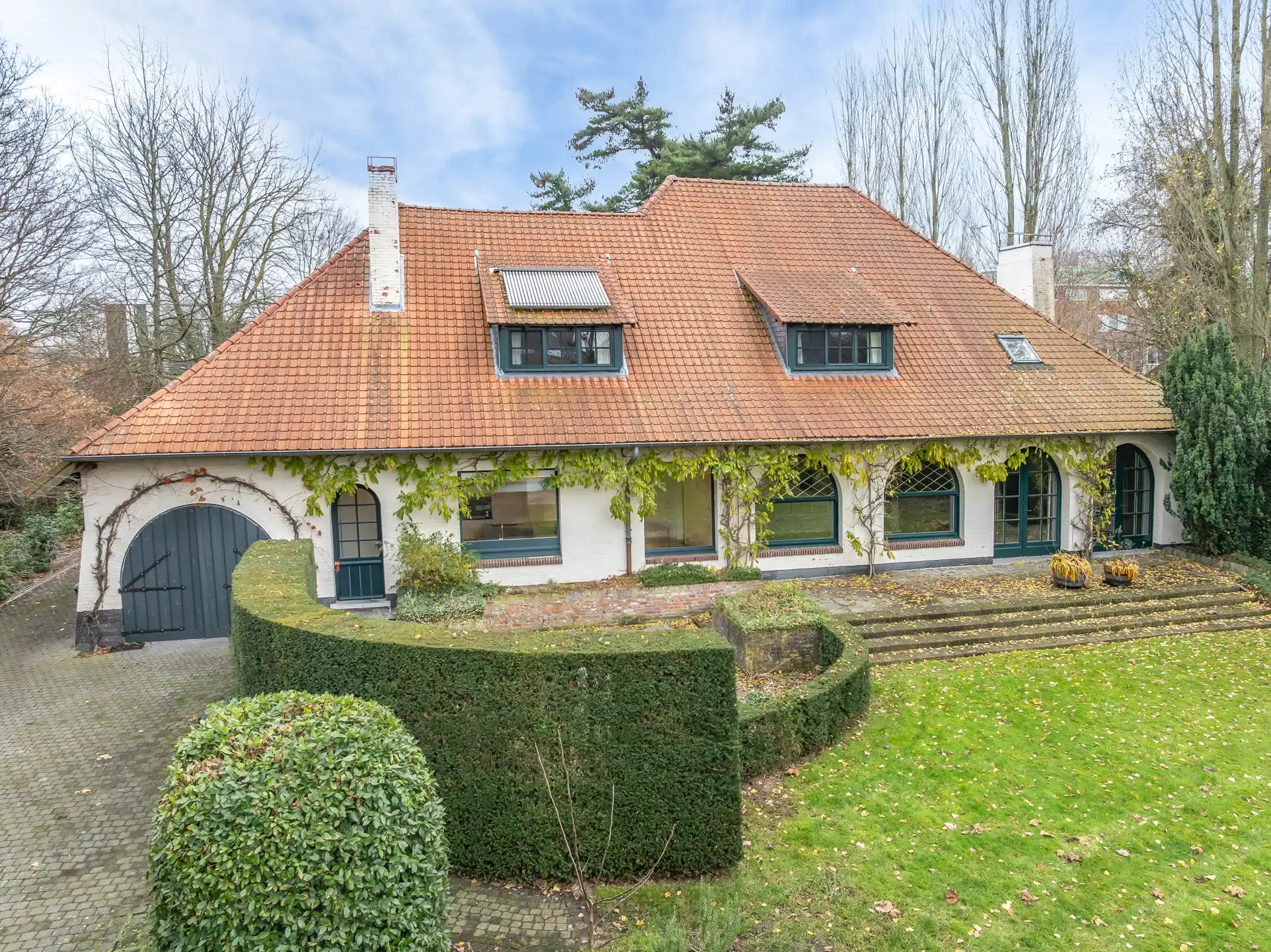 Stijlvolle villa met zwembad en uitzonderlijk potentieel foto 26