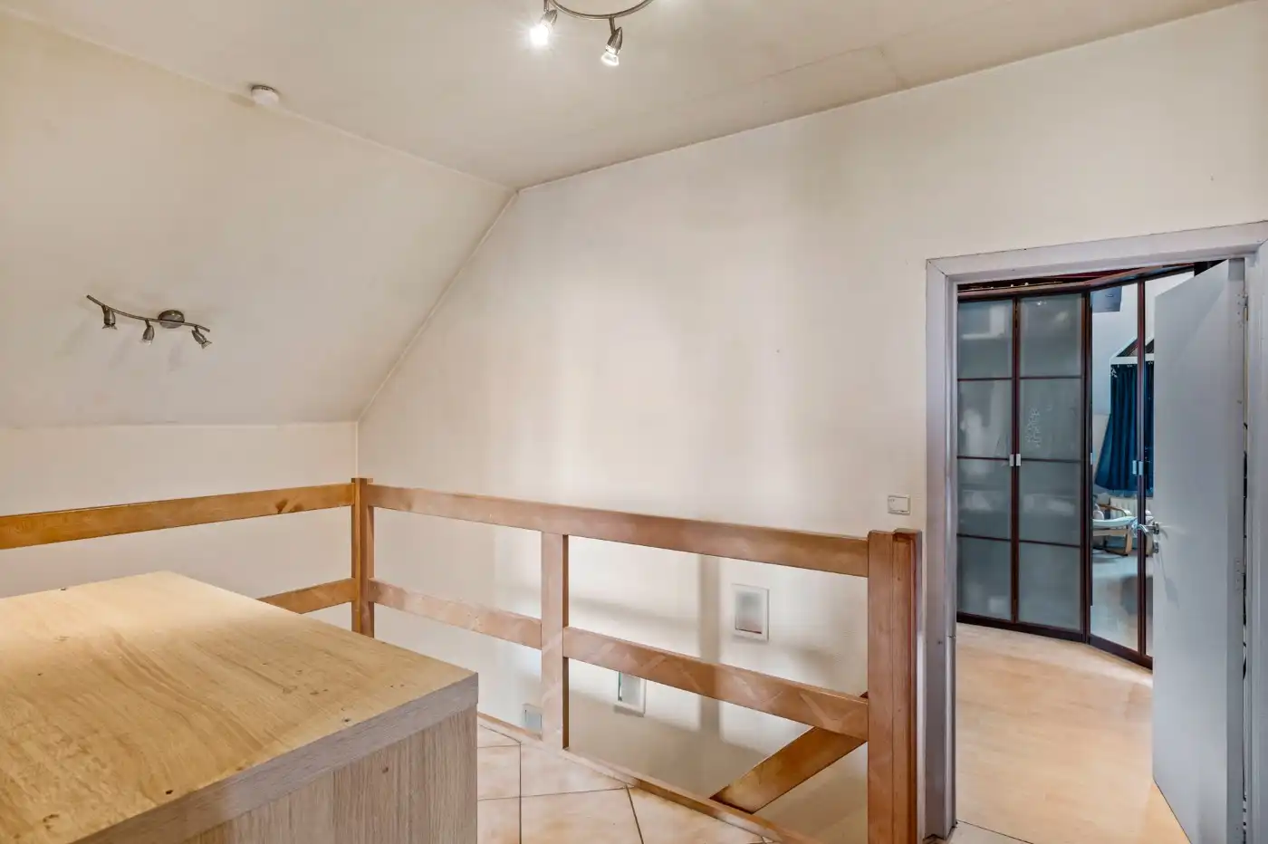 Rustig gelegen woning met 3 slpk., inpandige garage en tuin foto 13