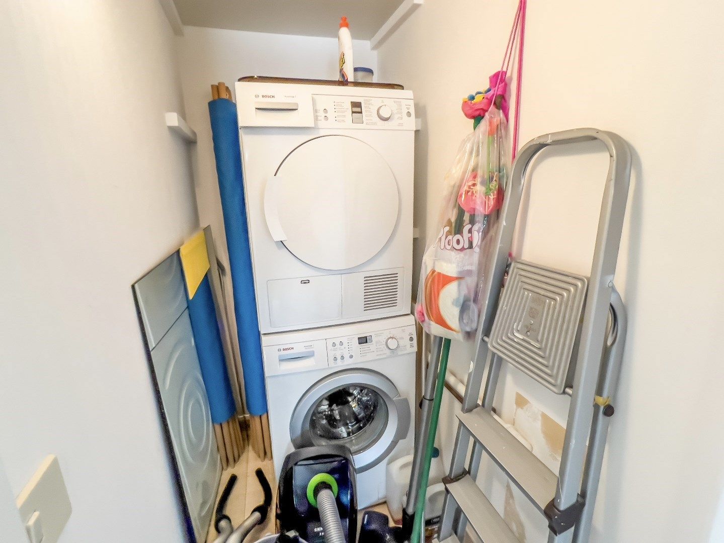 Gemeubeld hoekappartement (westkant) gelegen op de Zeedijk vlakbij het Albertplein en Driehoeksplein. Inclusief inpandige parking foto 17