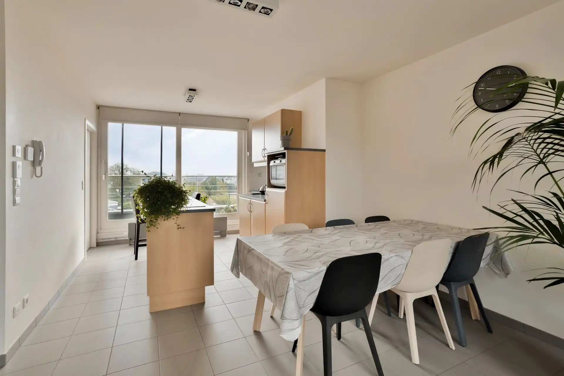 Dakappartement met schitterend terras en autostaanplaats foto 5