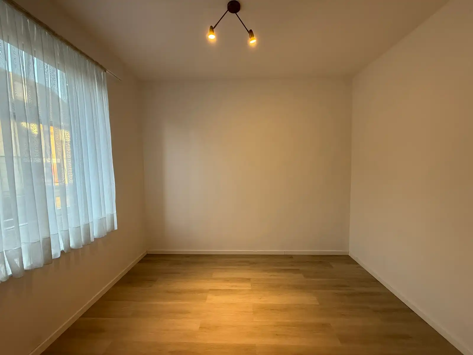 Gelijkvloers appartement in het centrum van Meulebeke foto 4