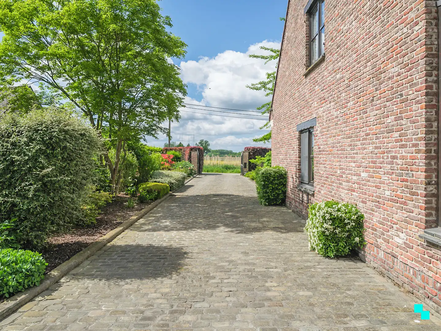 Charmante woning met magazijn te Balegem foto 26