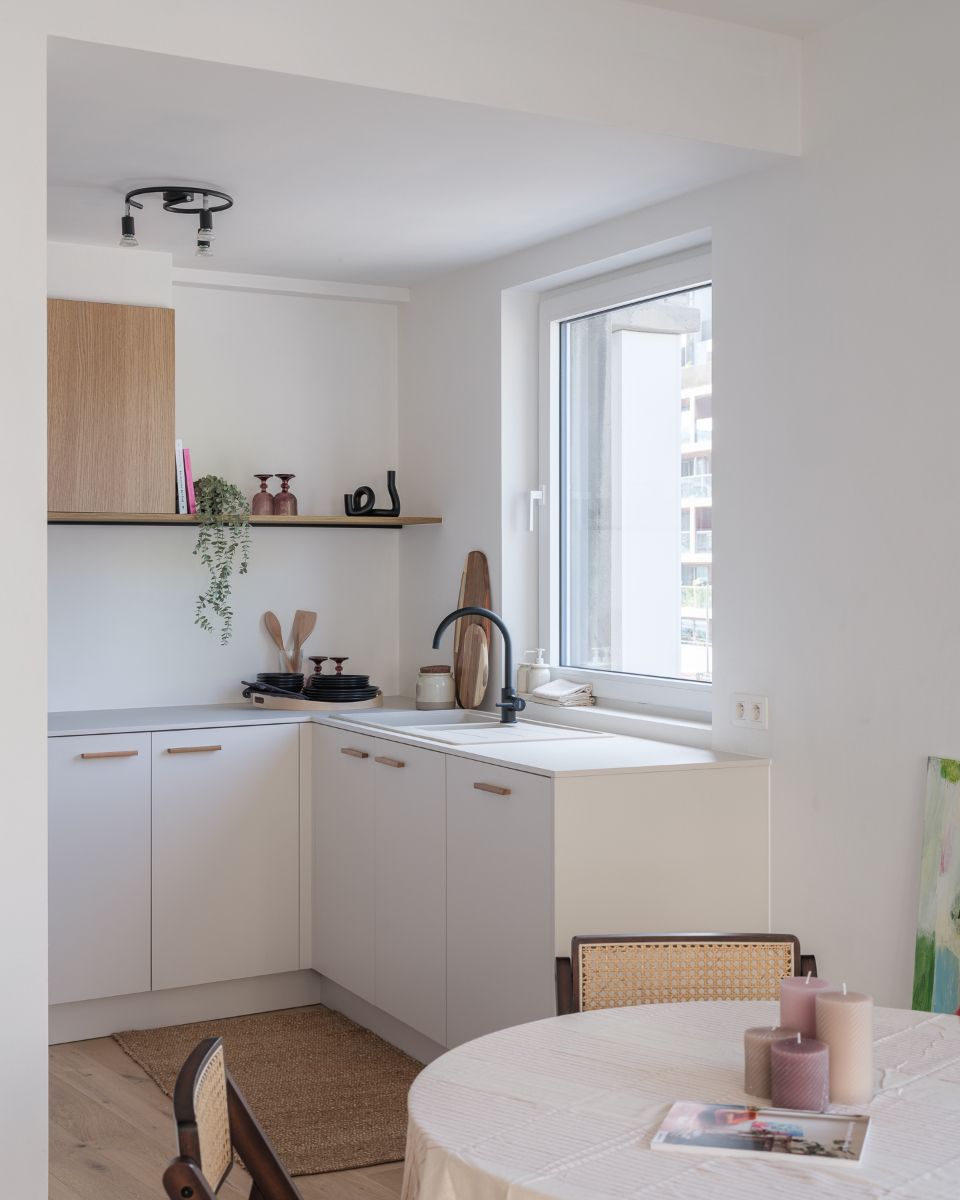 Gerenoveerd 2slpk-appartement hartje Kortrijk foto 9
