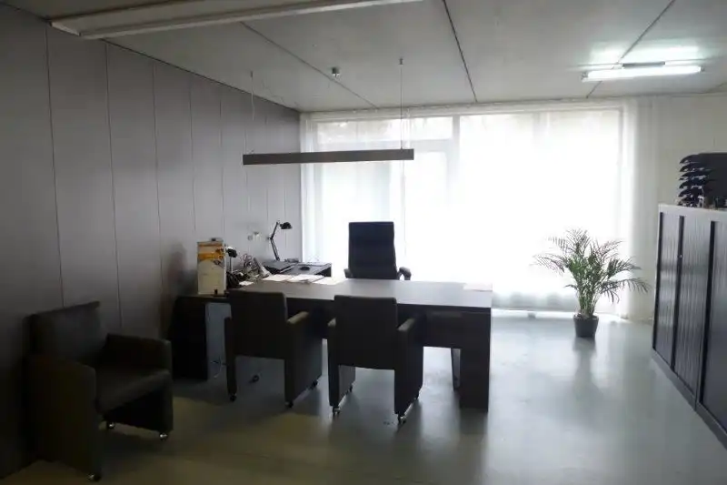 Commerciële ruimte te huur foto 6