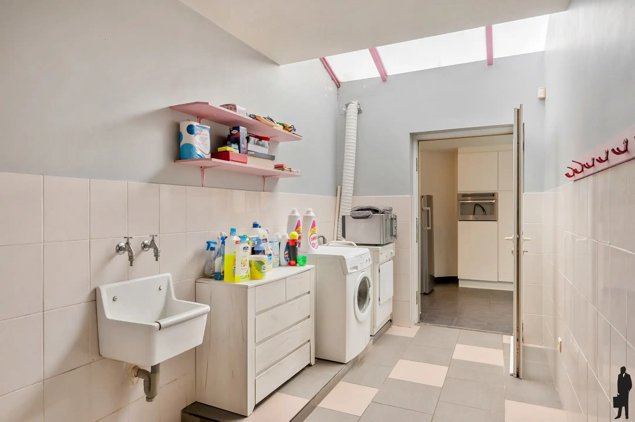 Op te frissen HOB pal in centrum! foto 18