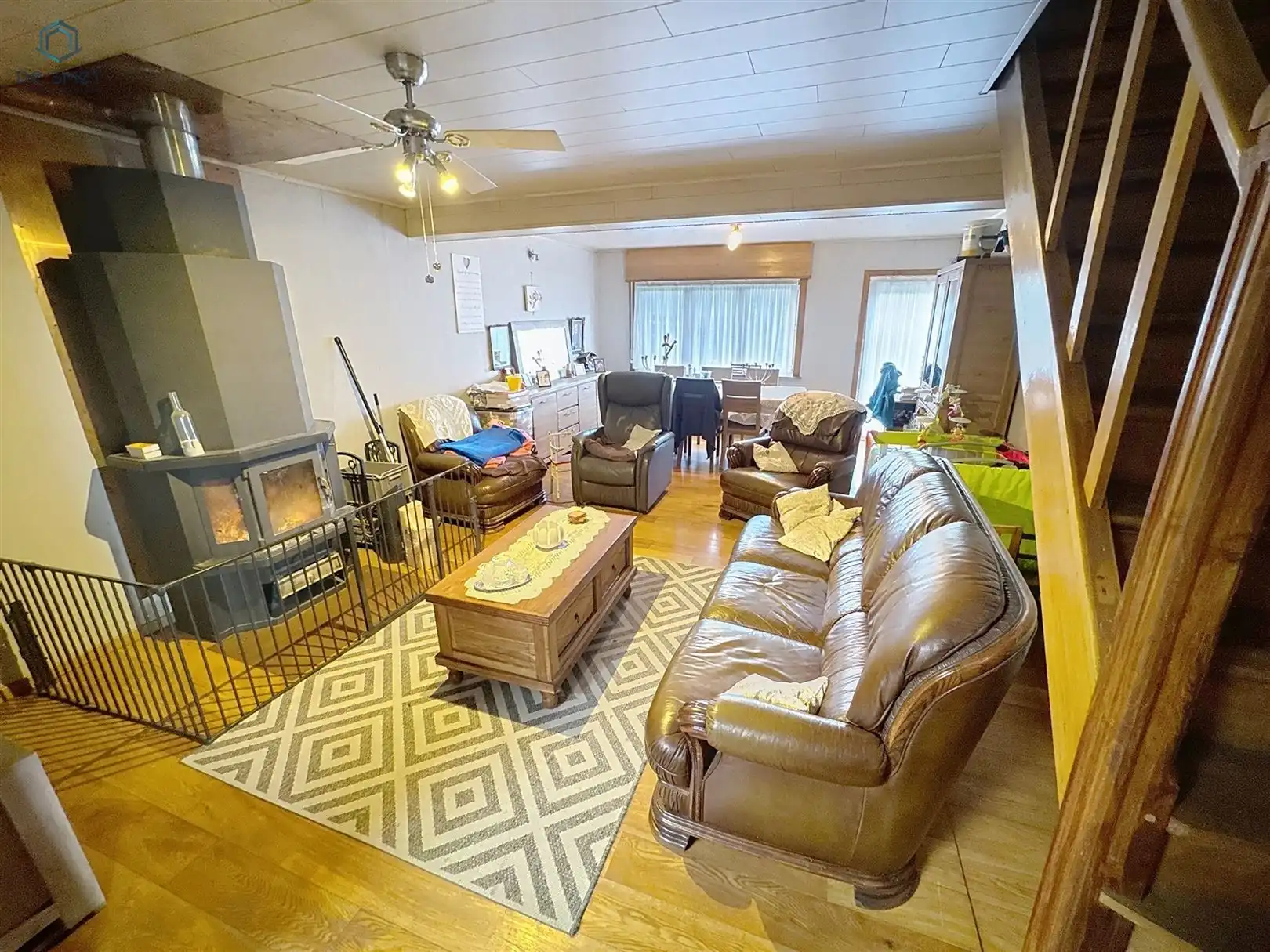 Rustige woning met handelsruimte/loods, 2 slaapkamers en dubbele garage in Beert foto 3