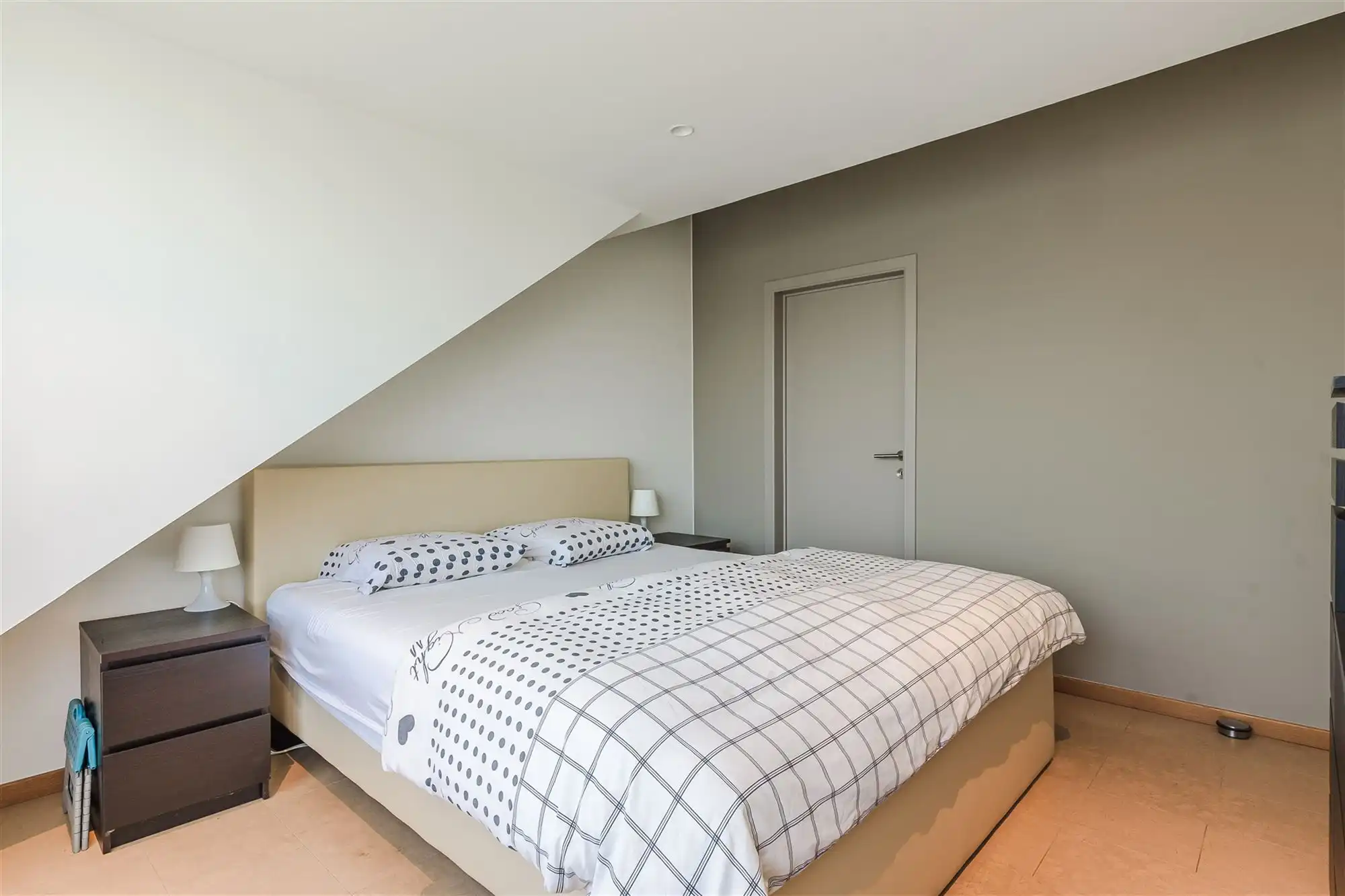 Stijlvolle bel-etagewoning met zonnige tuin foto 29