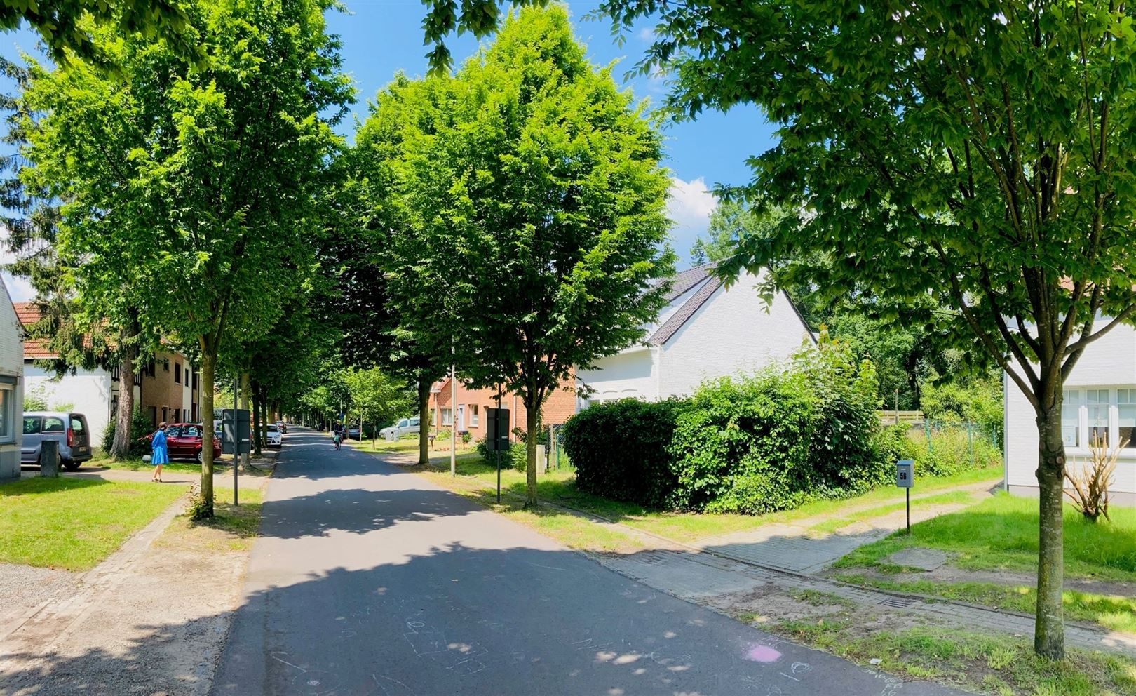 Nieuwbouw 3-gevel woning in een groen en rustig kader. foto 3