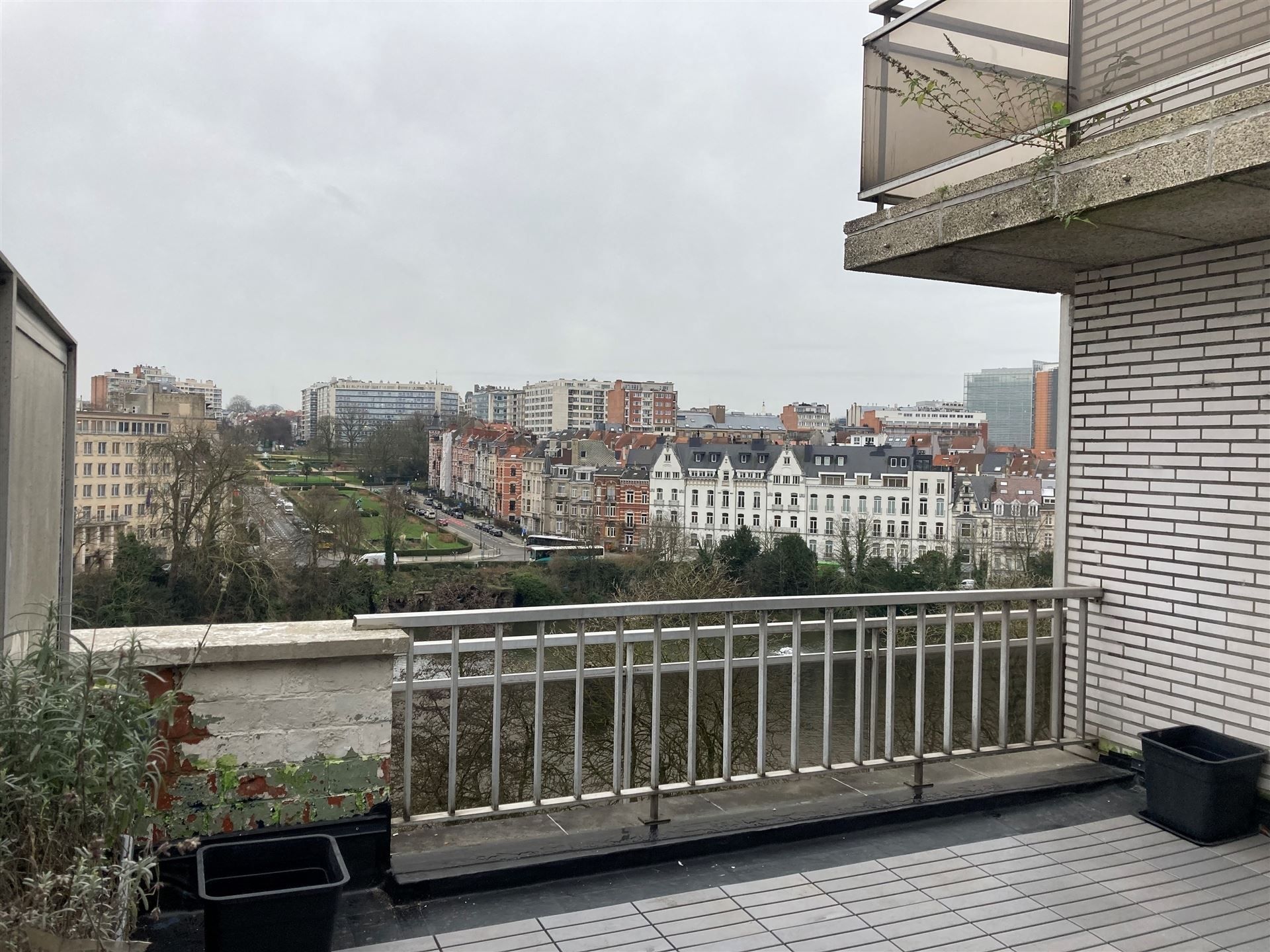 Mooi gemeubeld appartement op de 8de verdieping met een prachtig zicht op de Square foto 24