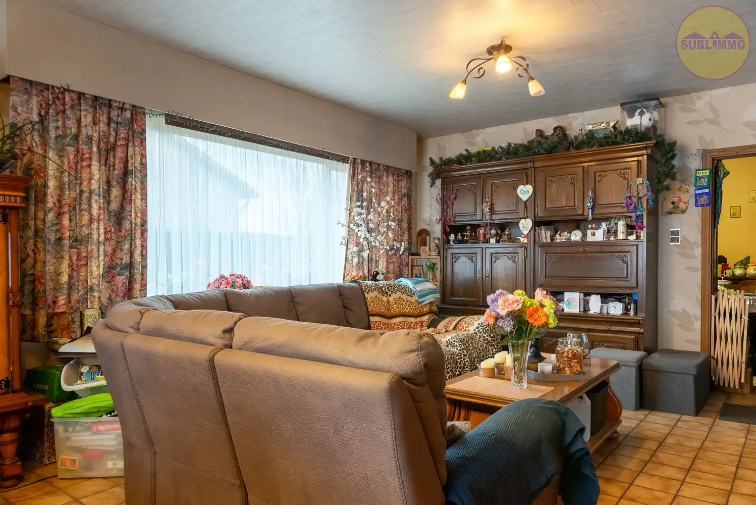 Ruime gelijkvloerse woning met 4 slaapkamers op een perceel van 554m². foto 5