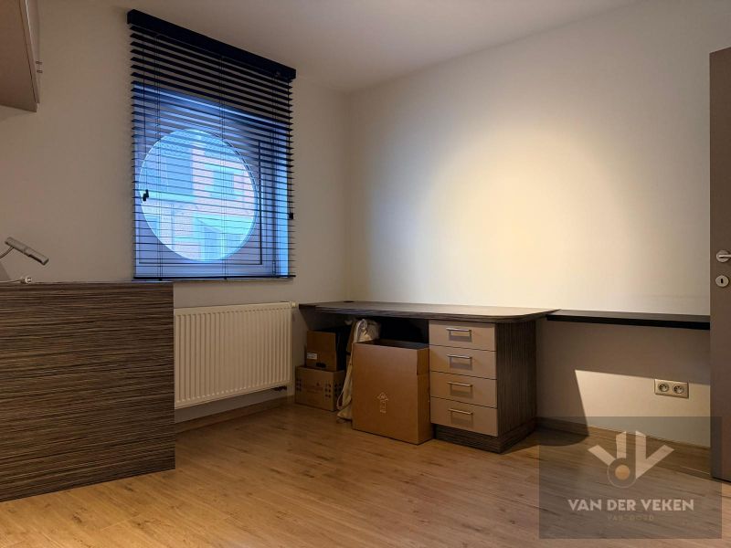 Gezellig gemeubeld 2 slaapkamer appartement foto 9