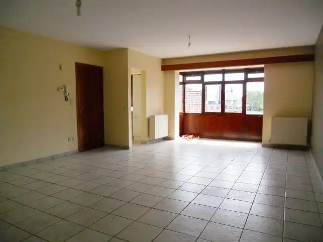 APPARTEMENT TE HUUR MET 1/2 SLPK IN VOLLE CENTRUM DIEST foto 3