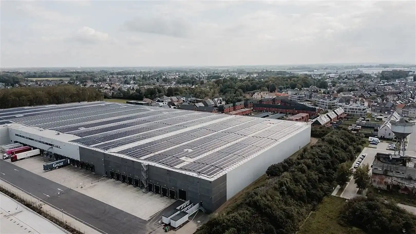 Modern Magazijn te Willebroek foto {{pictureIndex}}