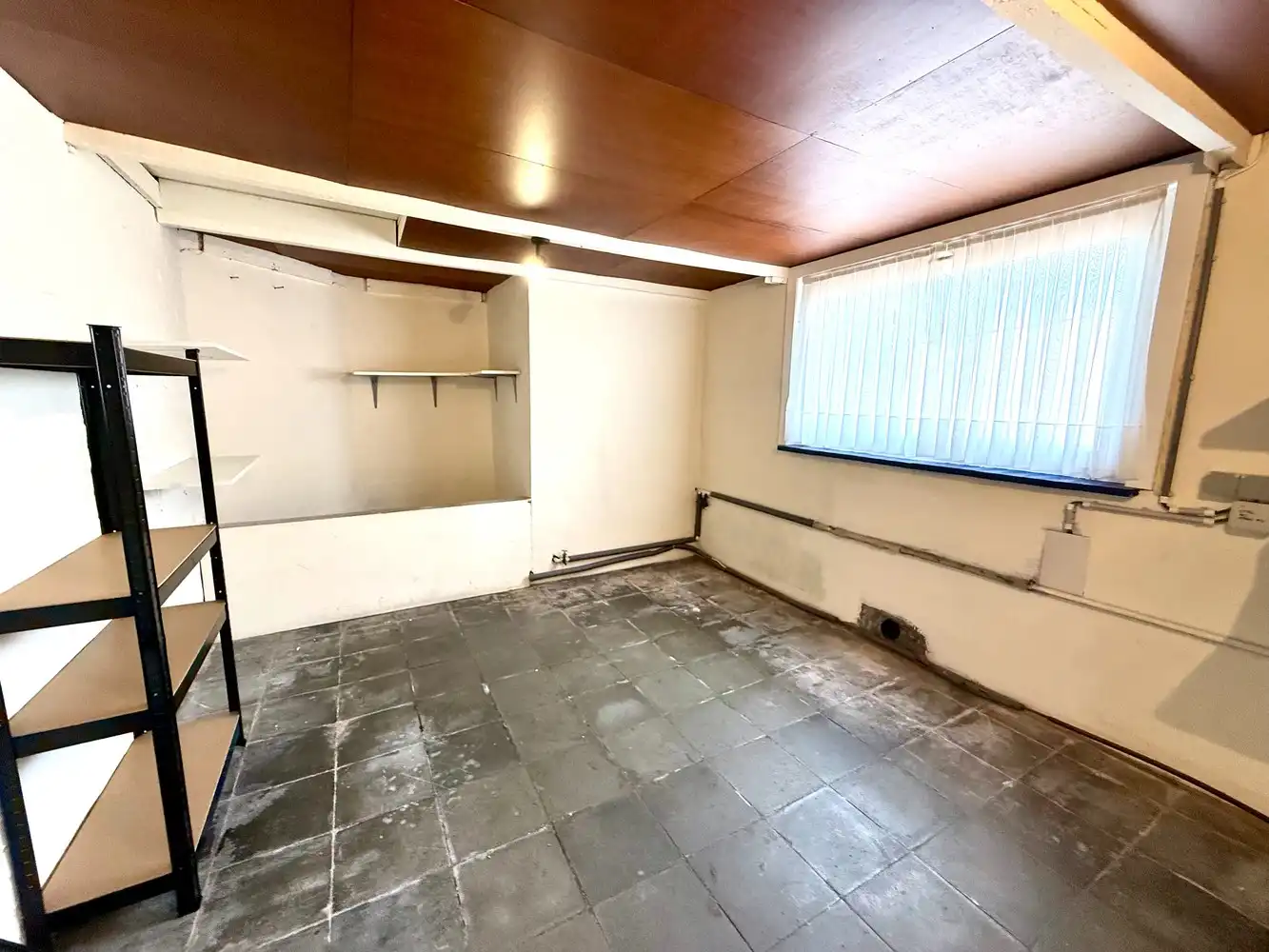 Ruime halfopen woning met garage te koop! foto 7