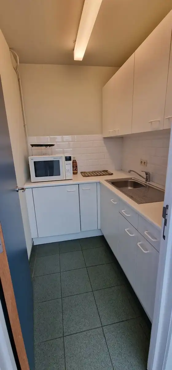 Grote magazijnruimte/atelier met kantoor te koop in Deurne  foto 35