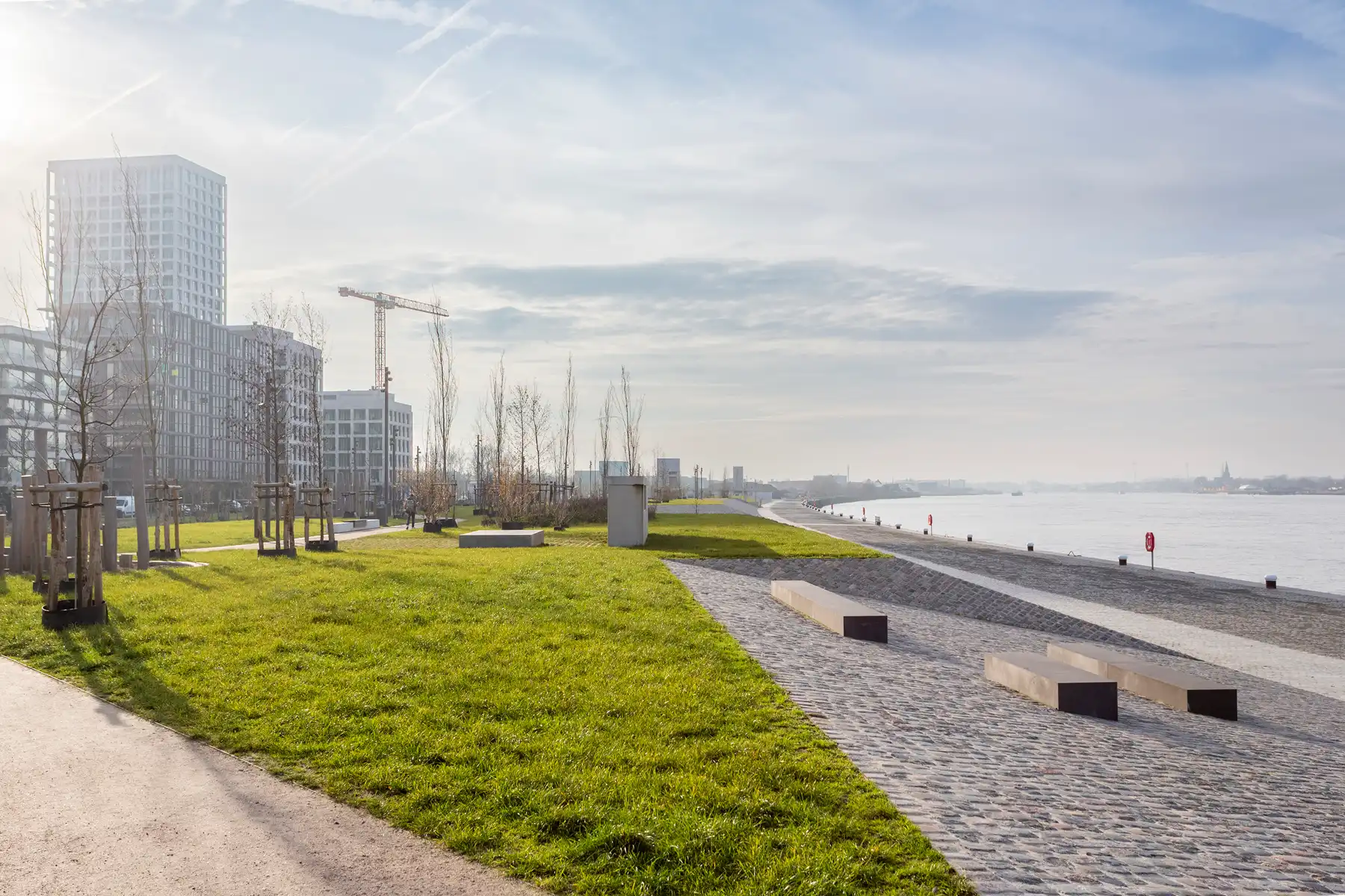 Bemeubeld 2-slpk appartement met terras op het Nieuw-Zuid foto 9
