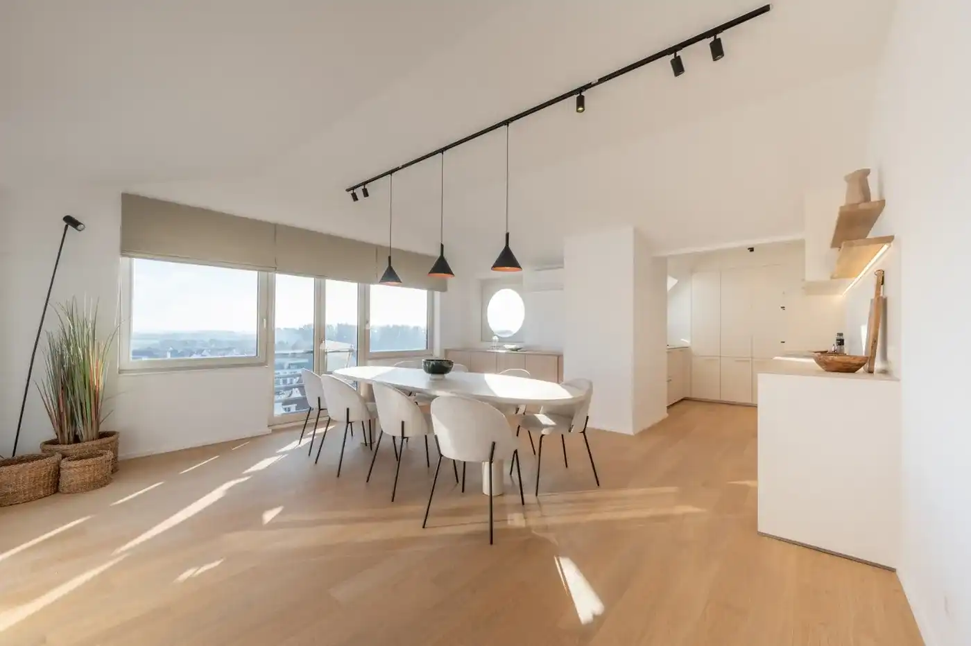 Ruime penthouse van 174m² met vier slaapkamers en zonneterras foto 7