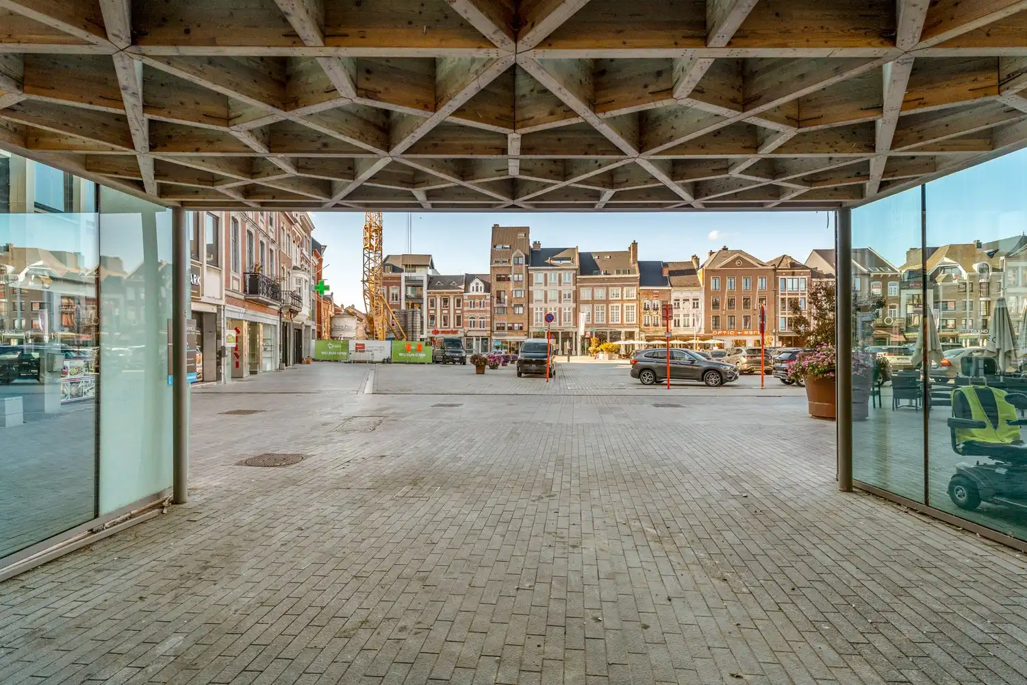Handelspand met uitzonderlijk veel mogelijkheden op de Grote Markt van Sint-Truiden foto 6