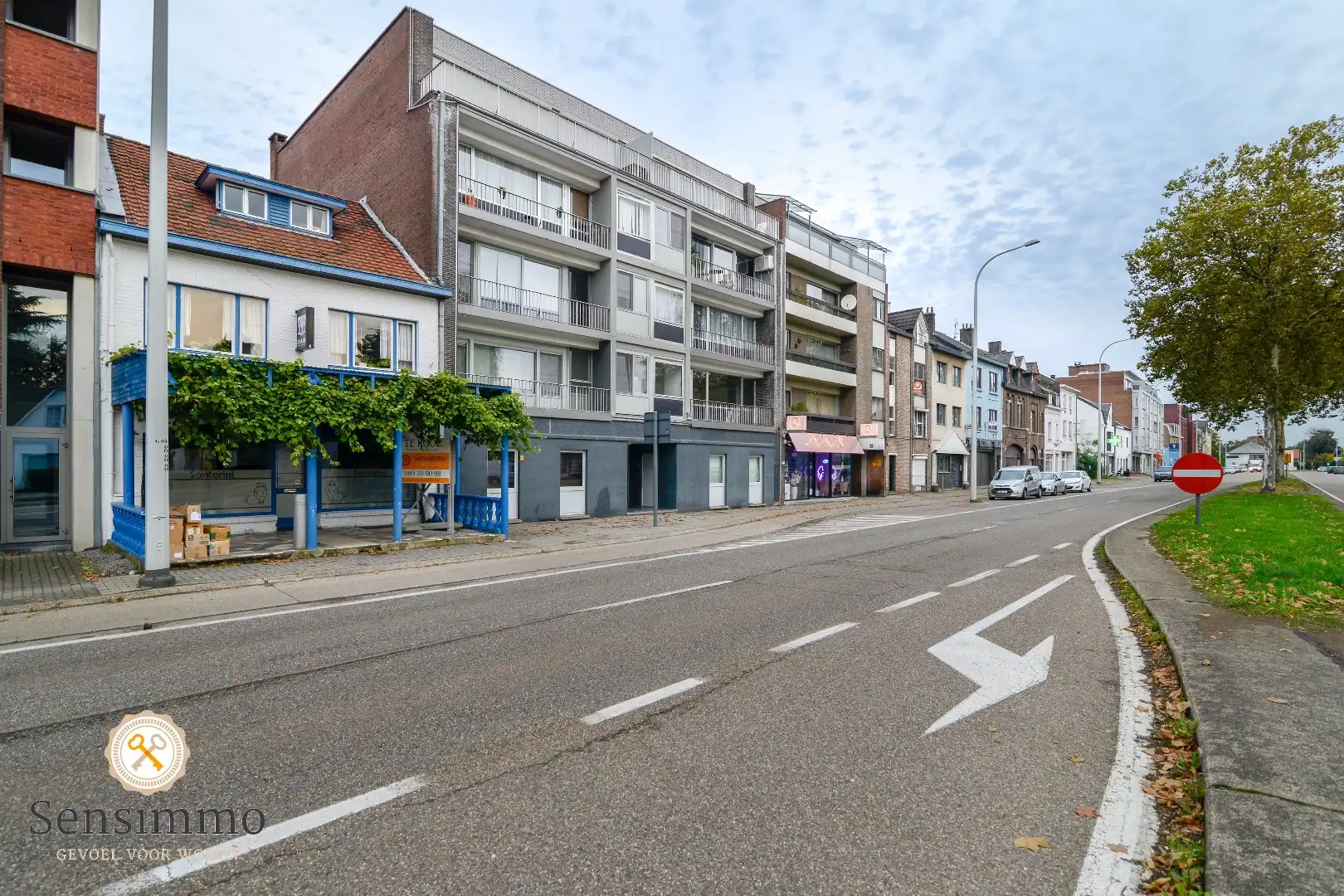 Handelsgelijkvloers met bovenliggend woonst foto 20