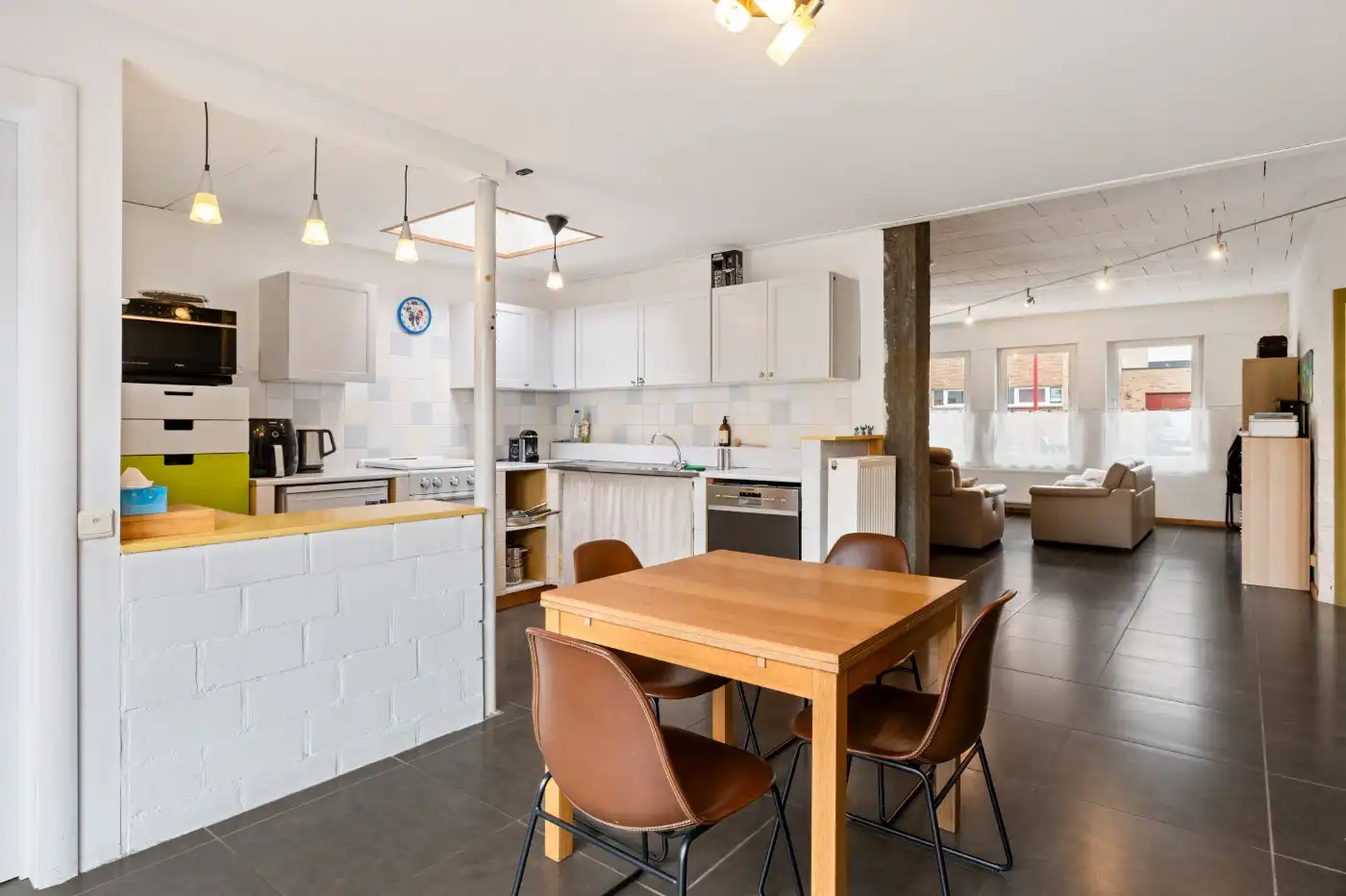 Centraal gelegen, ruime woning met 3 slpk. en tuin foto 8