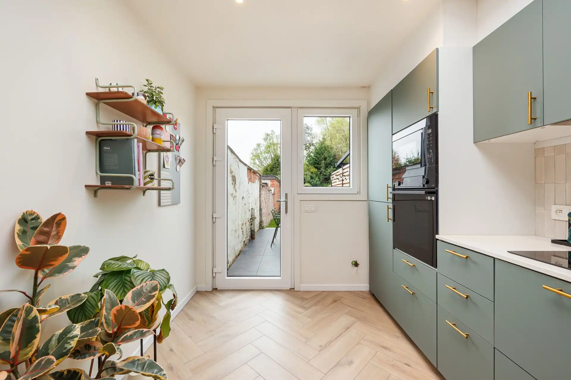 Instapklare woning met zonnige tuin foto 4