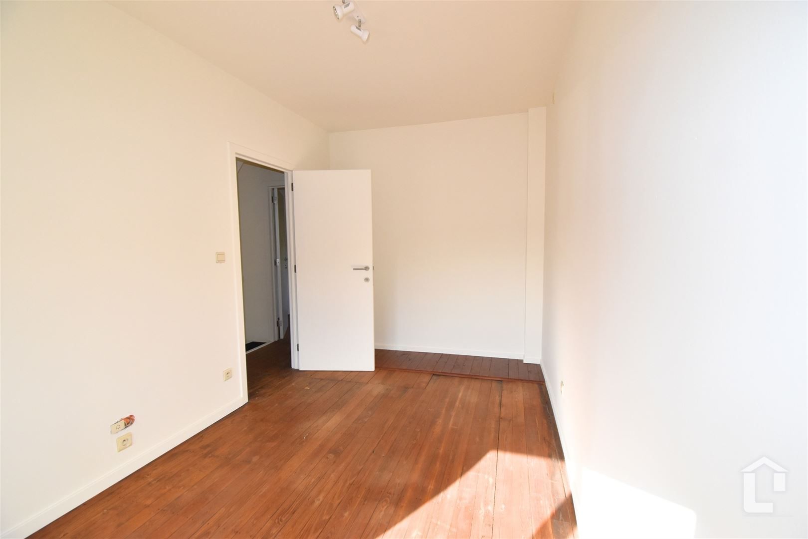 Gezellige, instapklare rijwoning foto 9