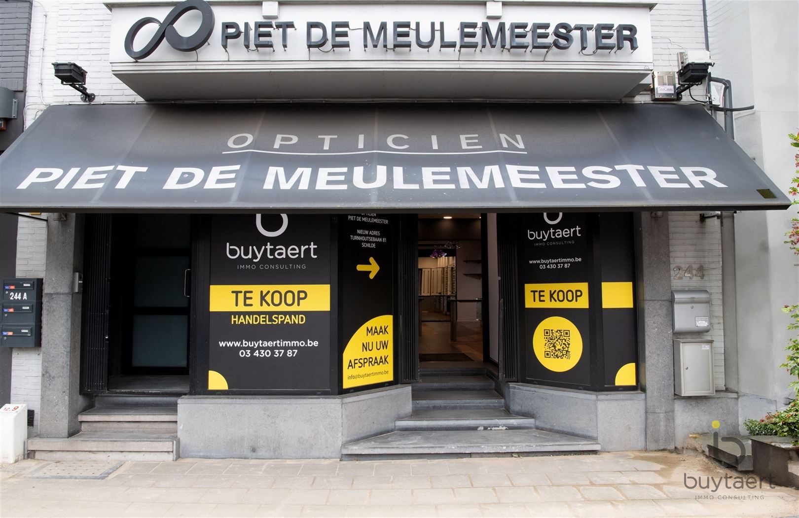 Een ideaal gelegen commerciële gelijkvloers in het hartje van centrum Schilde! foto {{pictureIndex}}