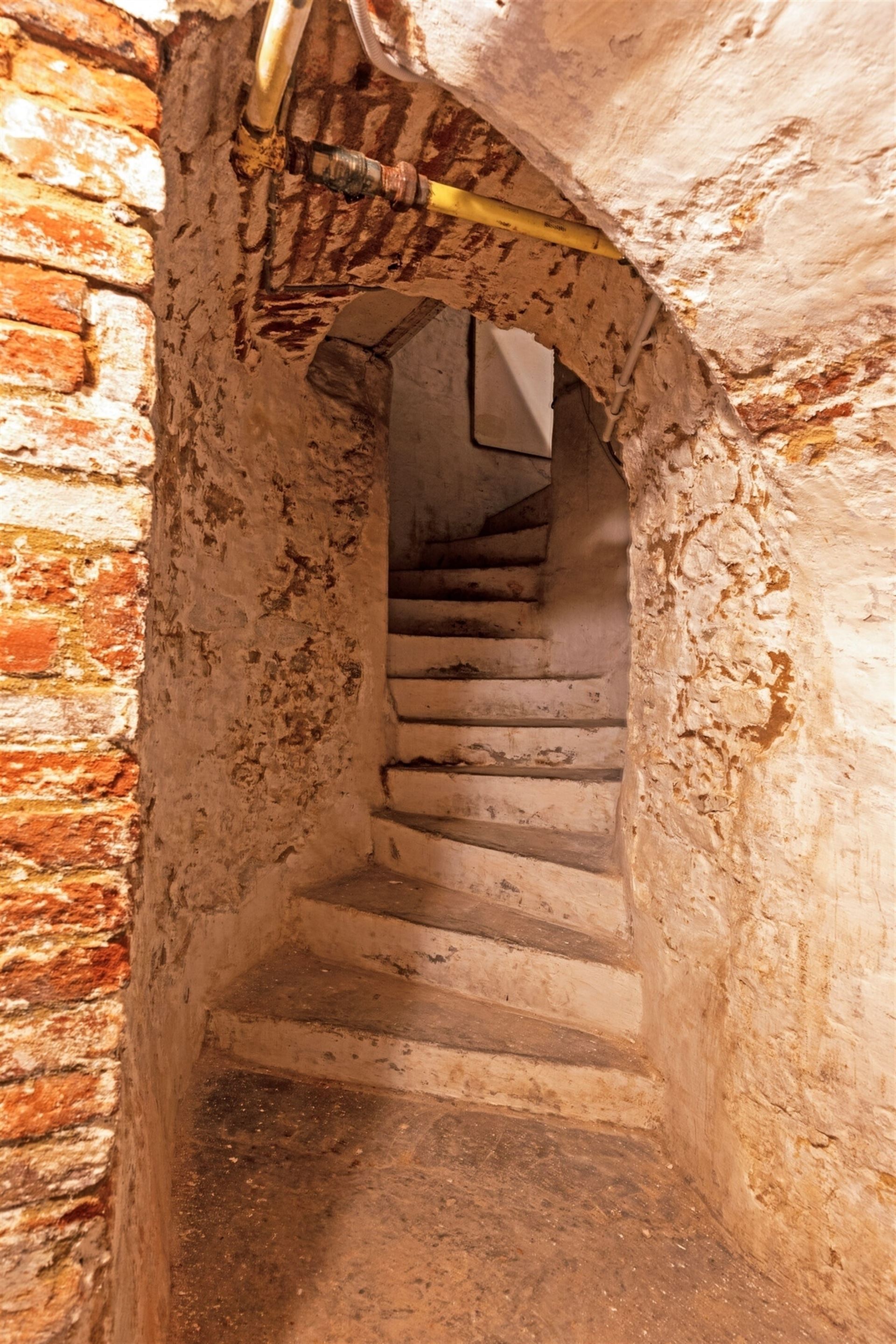 CENTRUM DWORP : karaktervol handelspand met woonst  foto 18