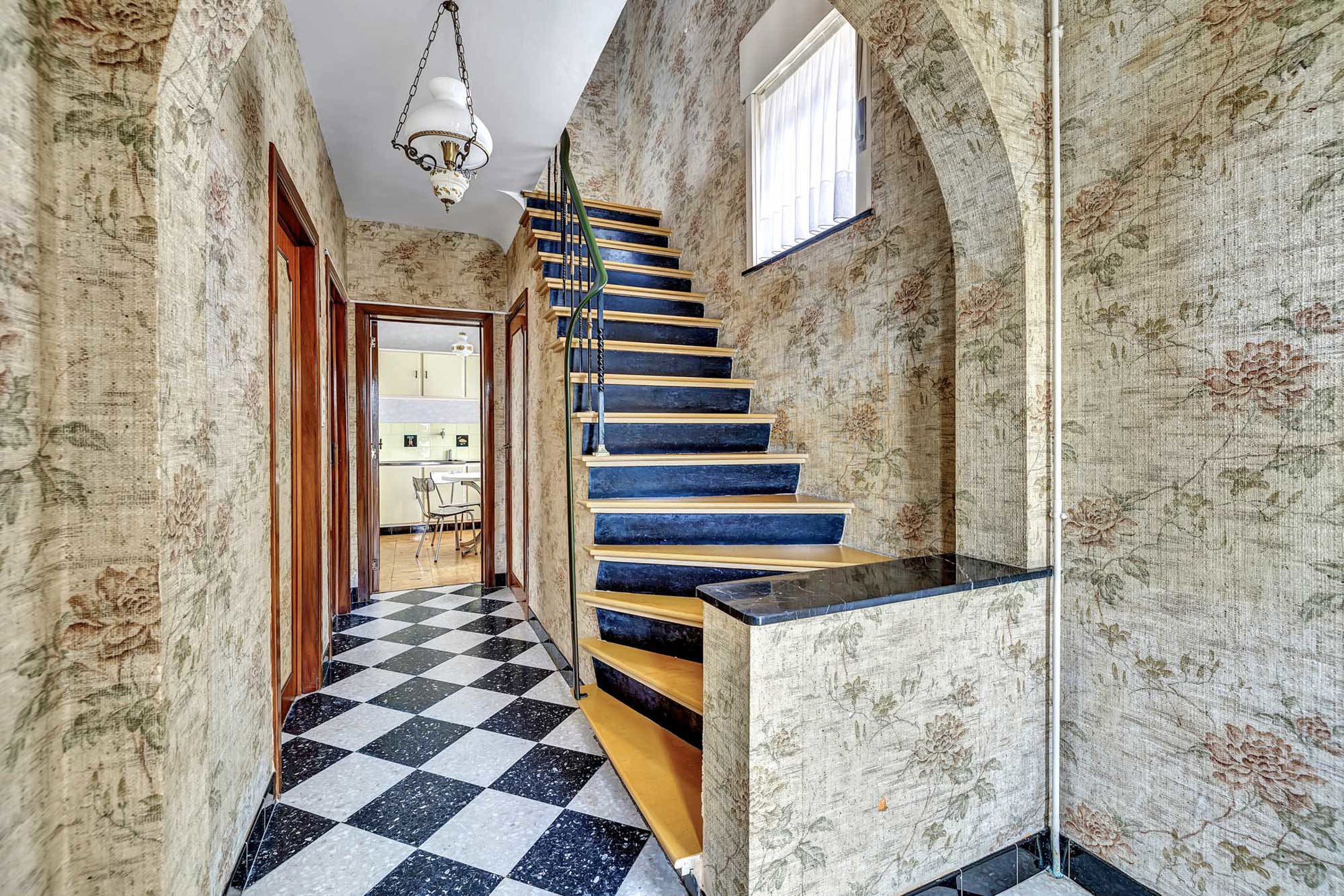 Ruime landelijk gelegen woning met veel potentieel foto 3