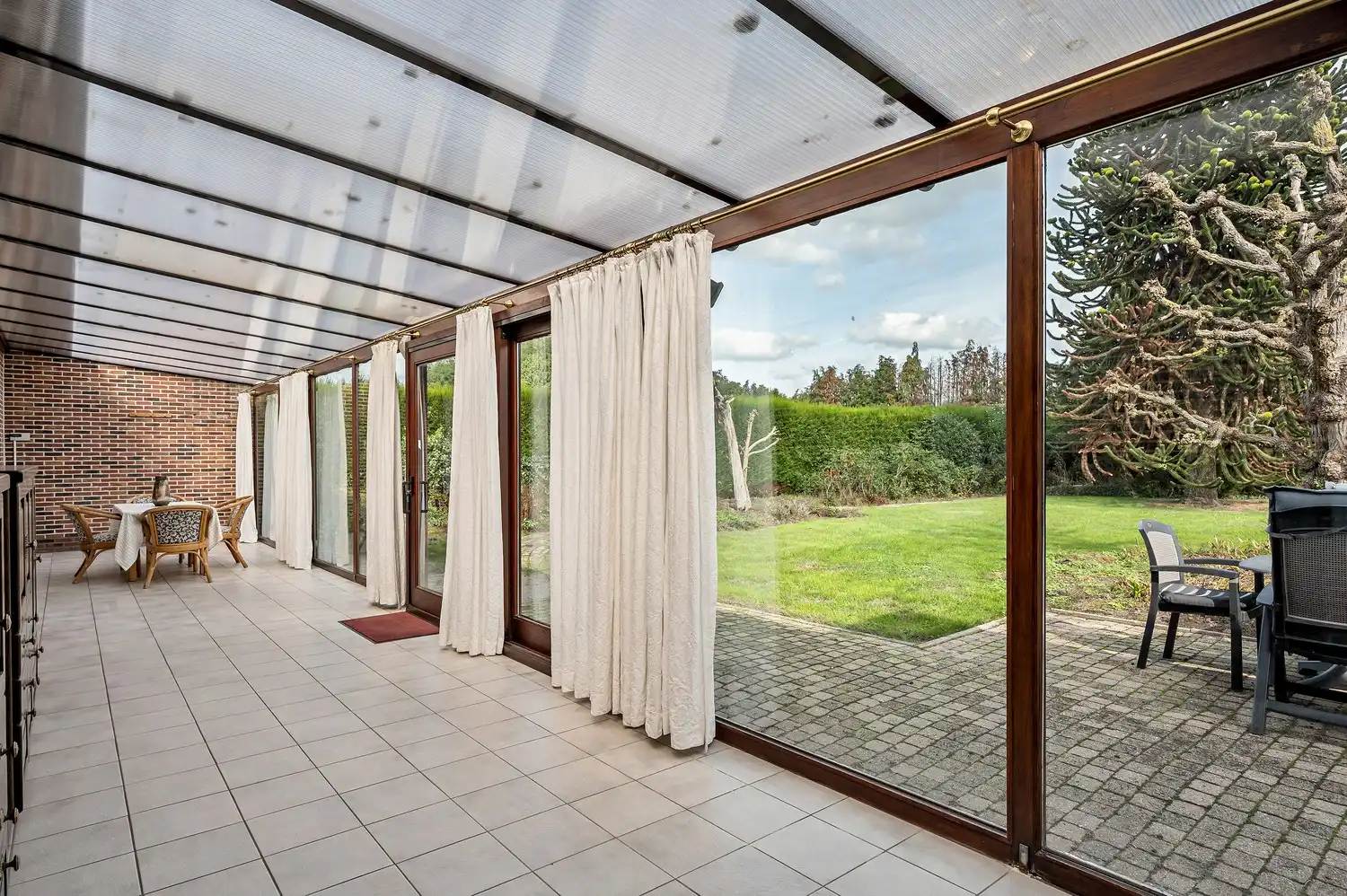 Laagbouwwoning op prachtig perceel van 2196m² foto 15