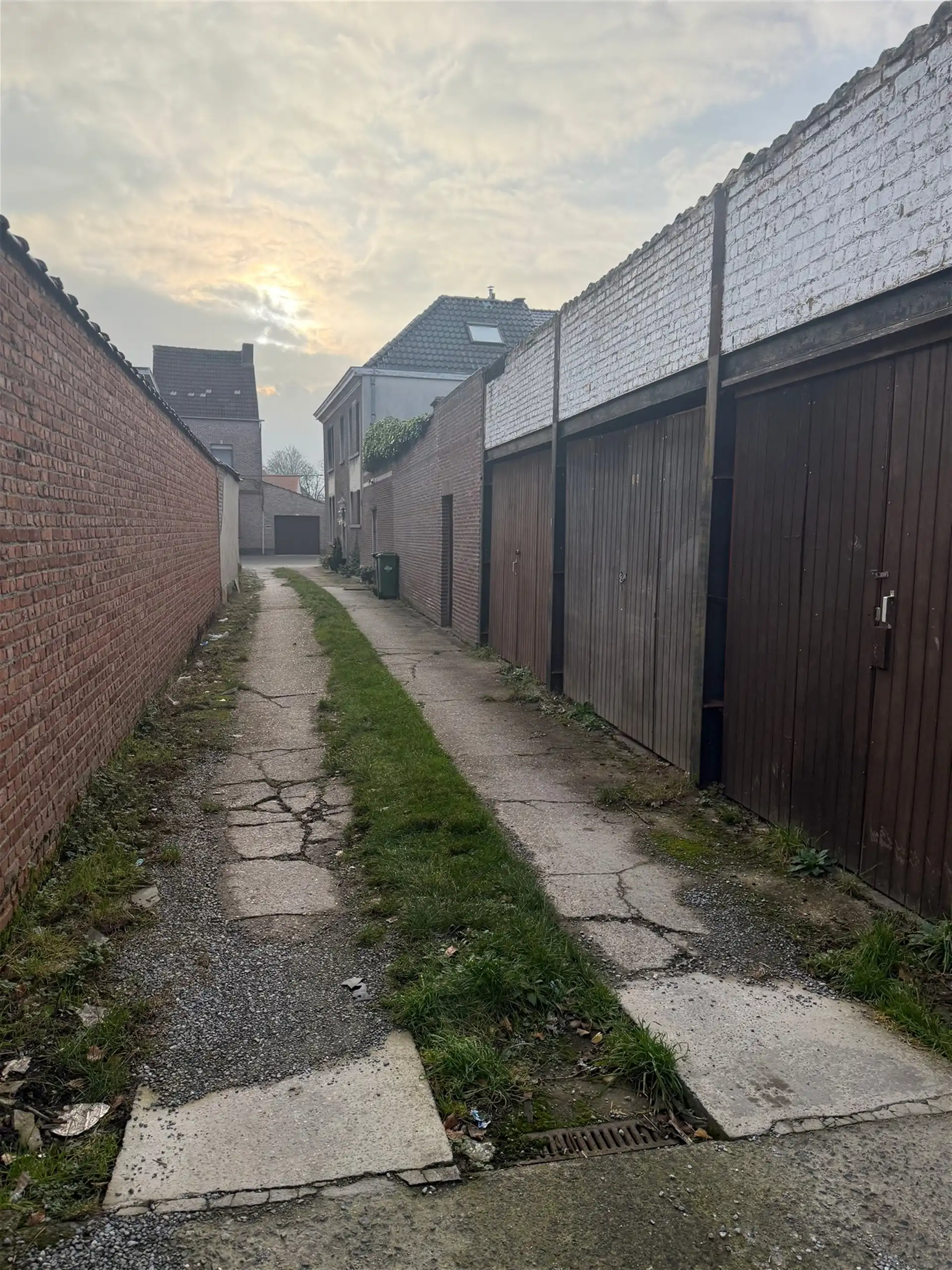 Praktische garagebox/opslagruimte op vlot bereikbare locatie foto 2