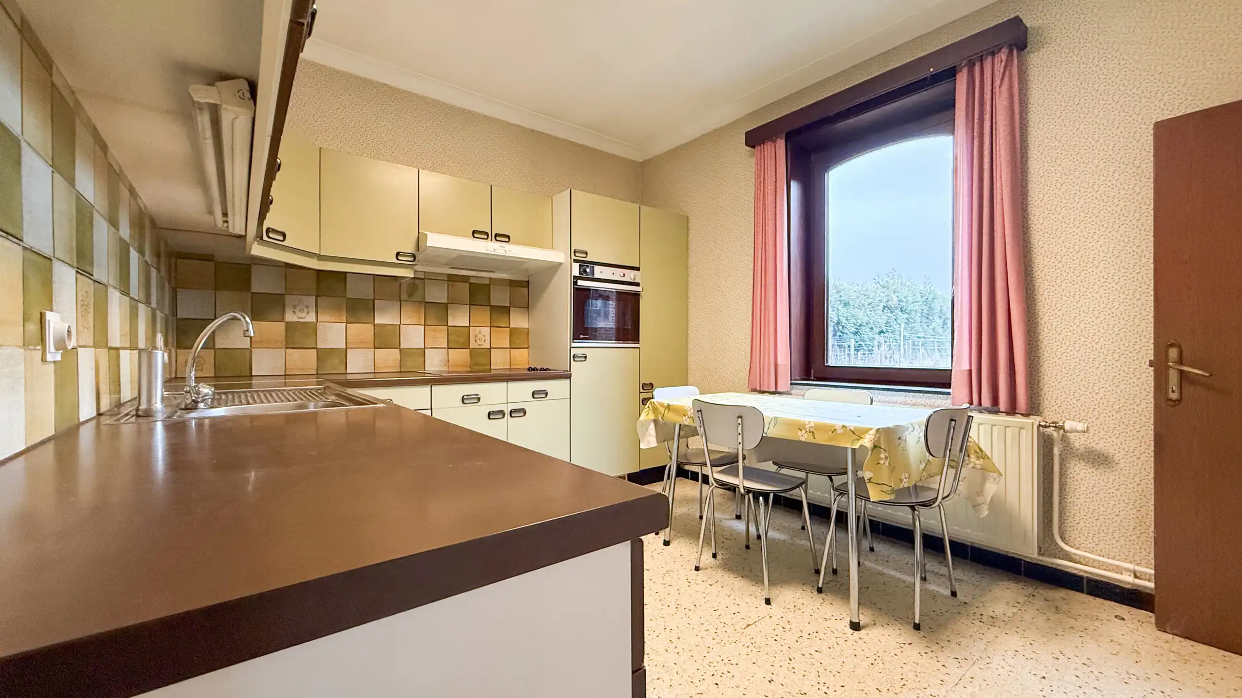 Landelijk gelegen te renoveren hoeve op ruim perceel! foto 6