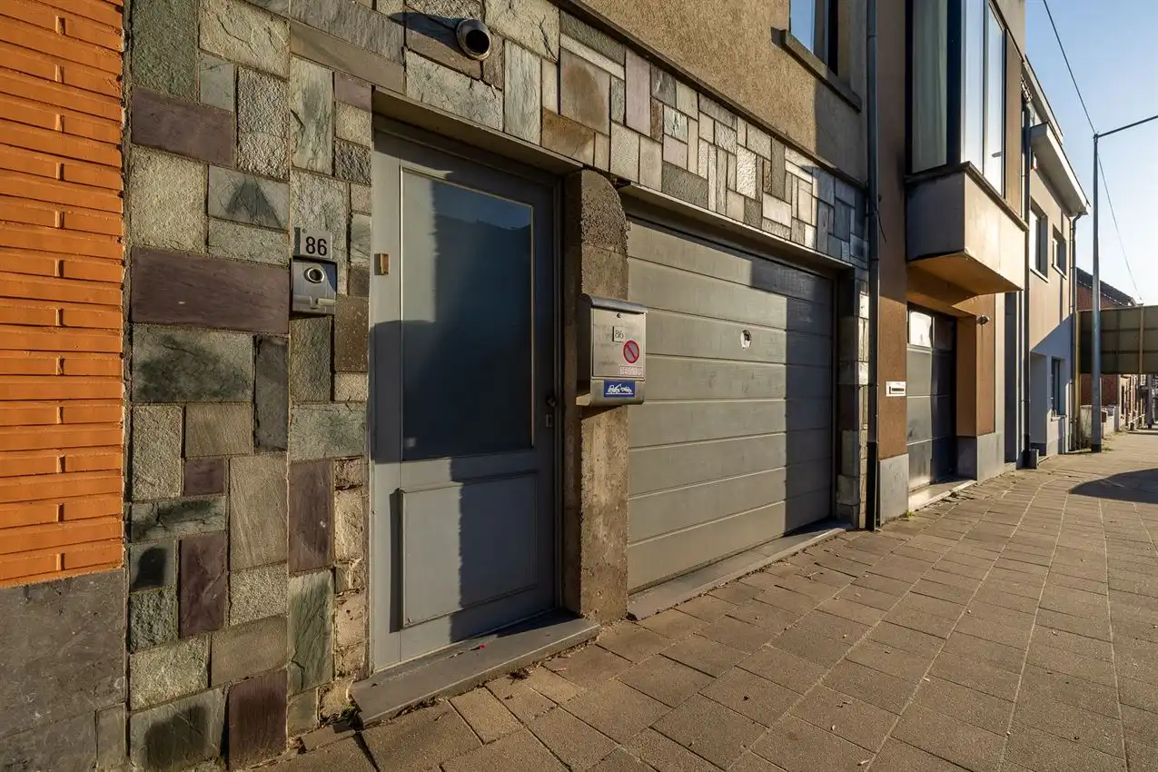 Gerenoveerde bel-etagewoning met 3 slk foto 33