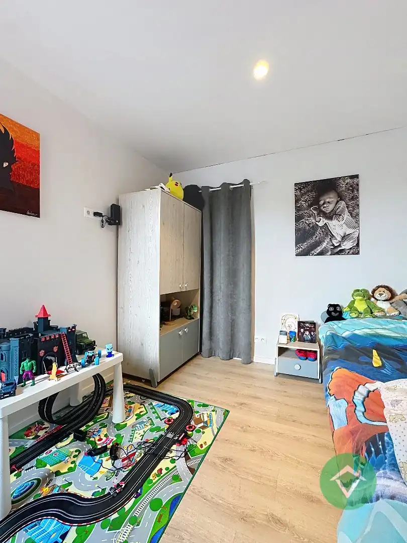 Instapklare woning met 4 slaapkamers en tuin te huur in Roeselare foto 25
