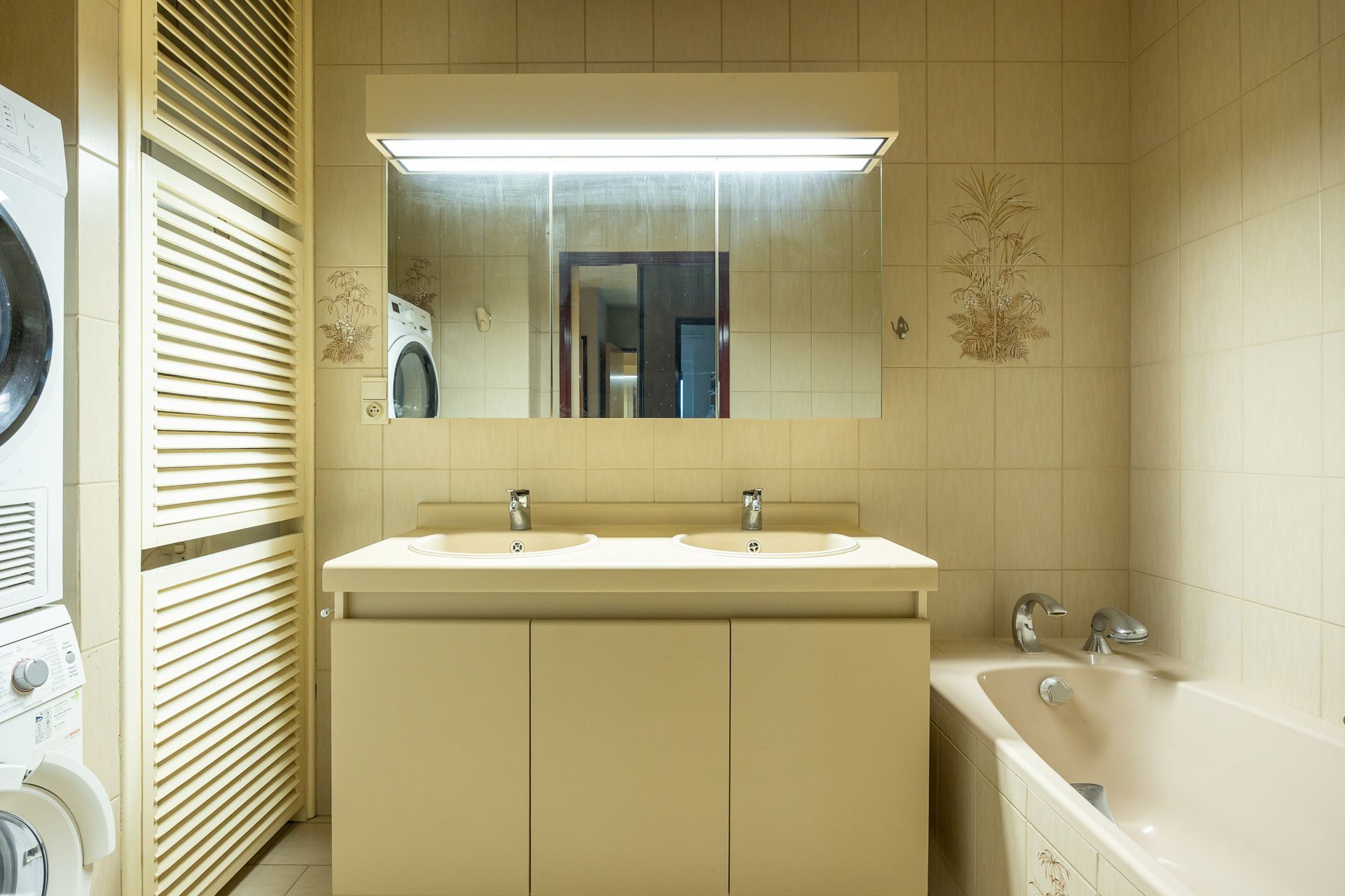 Lichtrijk appartement met drie slaapkamers en terras foto 27