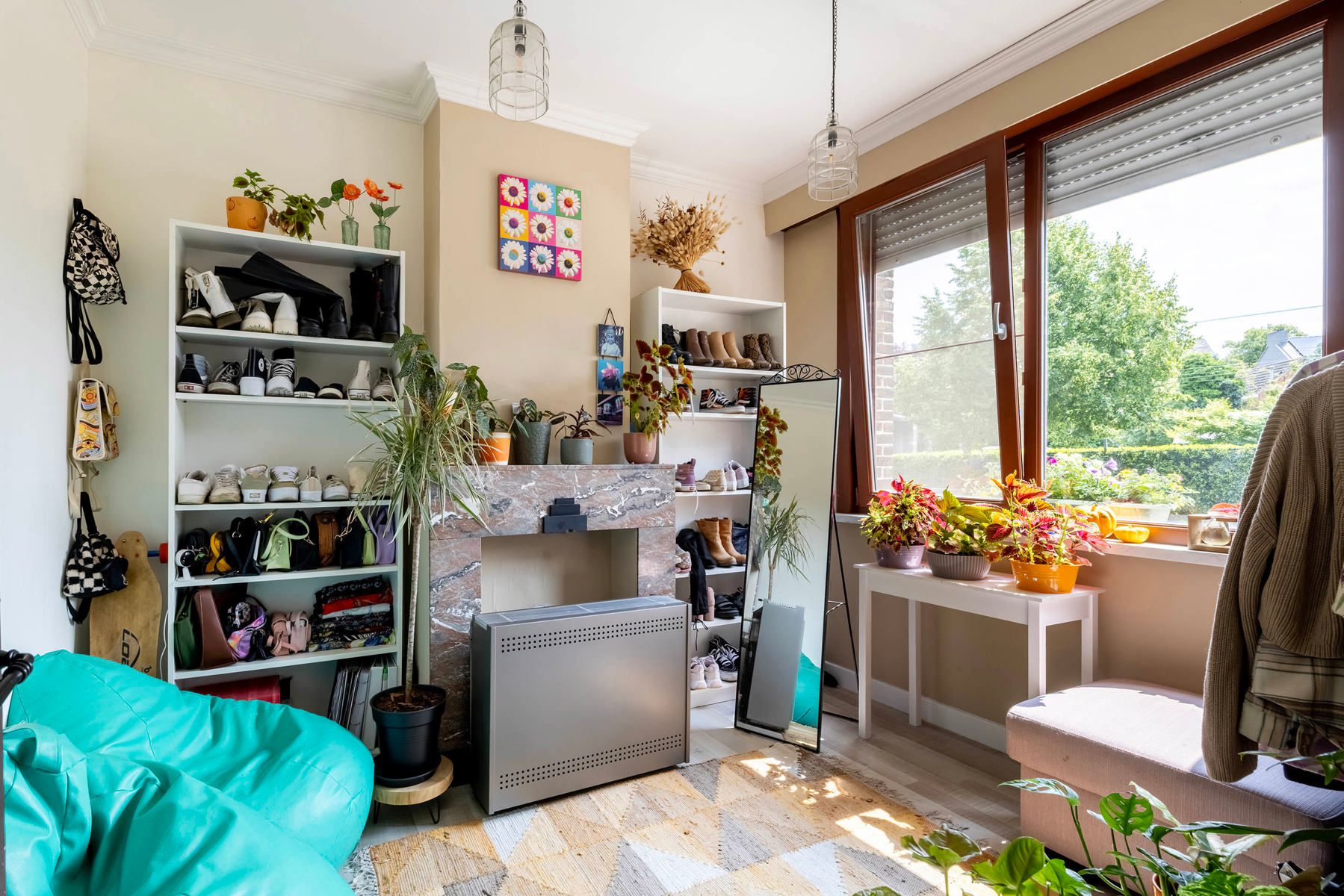 Woning met 3 slpk + bureau, kelder/zolder, tuin en servitude foto 3