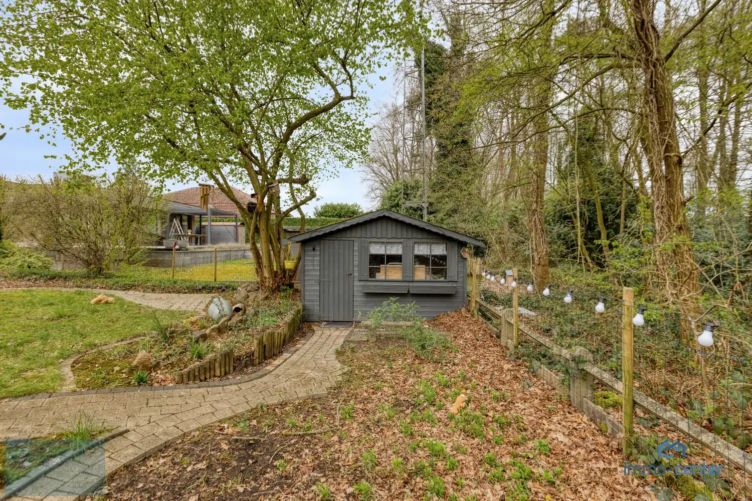 Ruime gezinswoning met tuin aan natuurgebied De Caetsweyers. foto 36