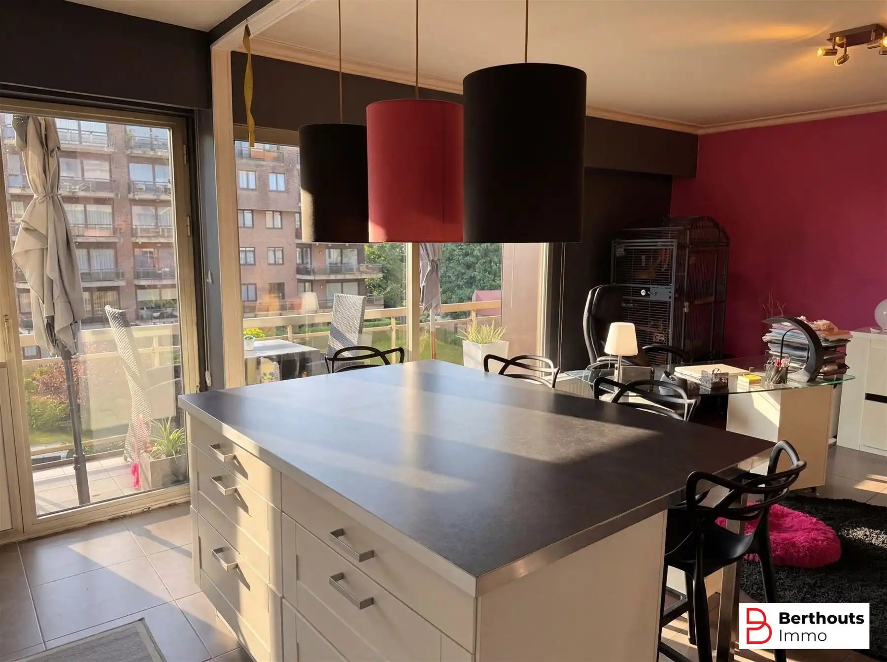 APPARTEMENT INCLUSIEF  ONDERGRONDSE STAANPLAATS foto 4