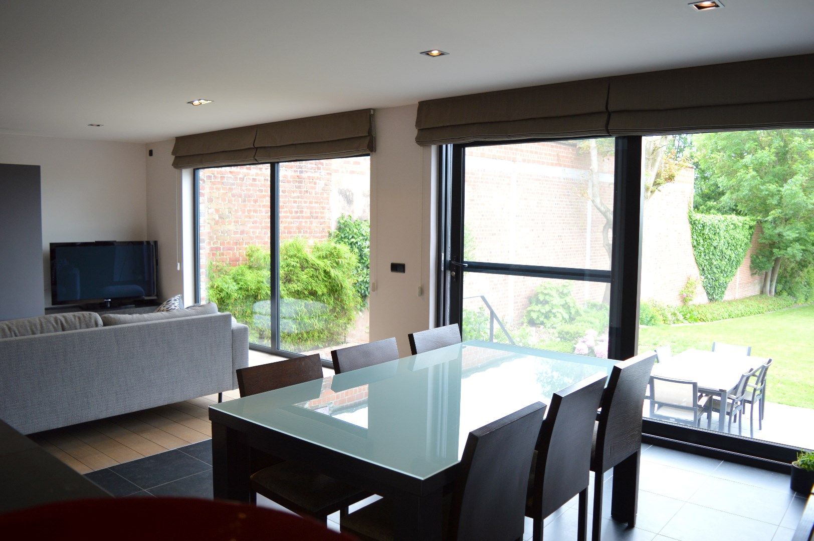 Instapklaar pareltje met 3 slaapkamers, praktijkruimte en toffe tuin te koop centrum-Bellegem foto 5