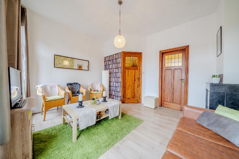 Centraal gelegen , vergunde vakantiewoning "Alice House" in Centrum Ieper met zicht op de kathedraal! foto 16