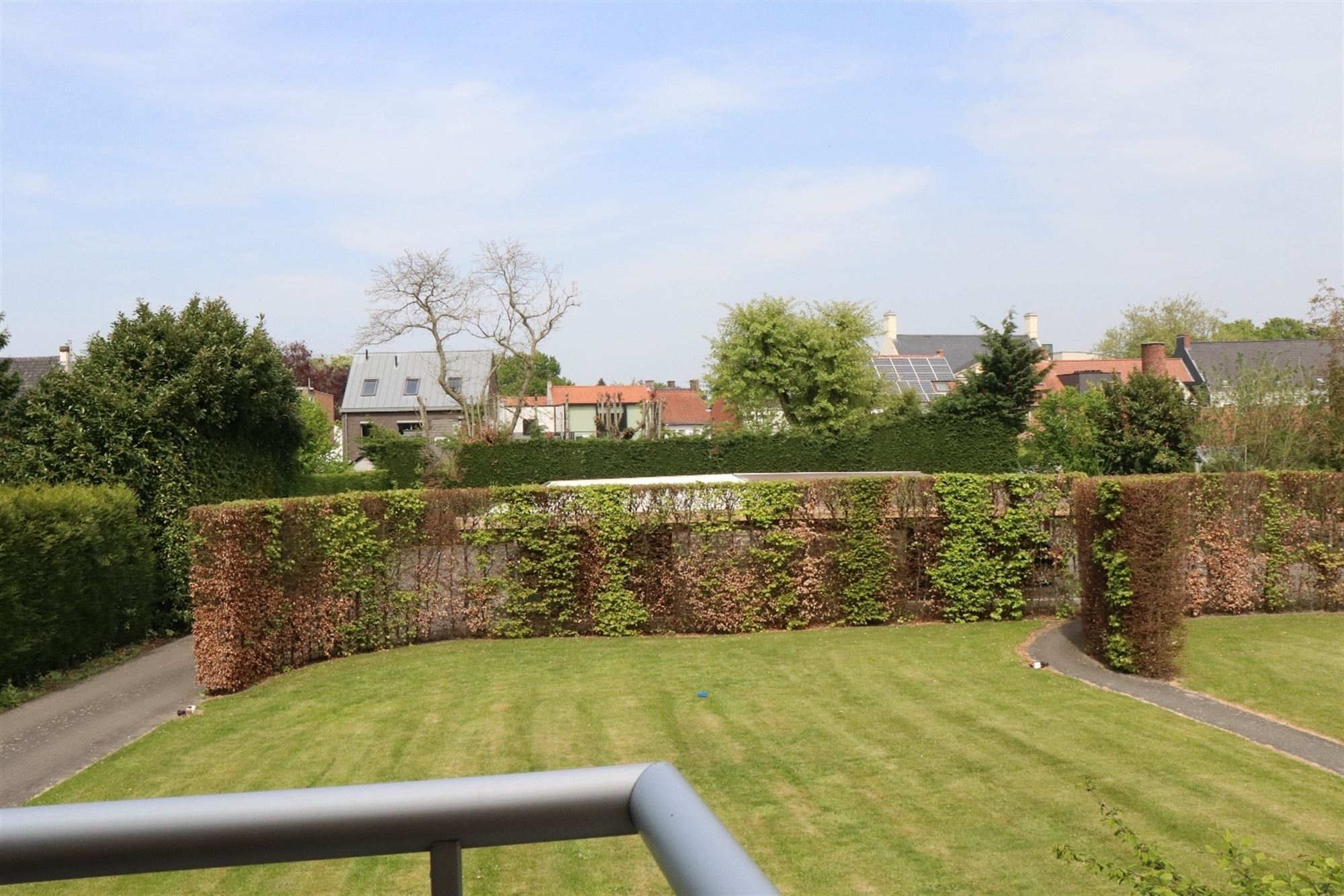 Gunstig gegelegen appartement met terras met open zicht. foto 15